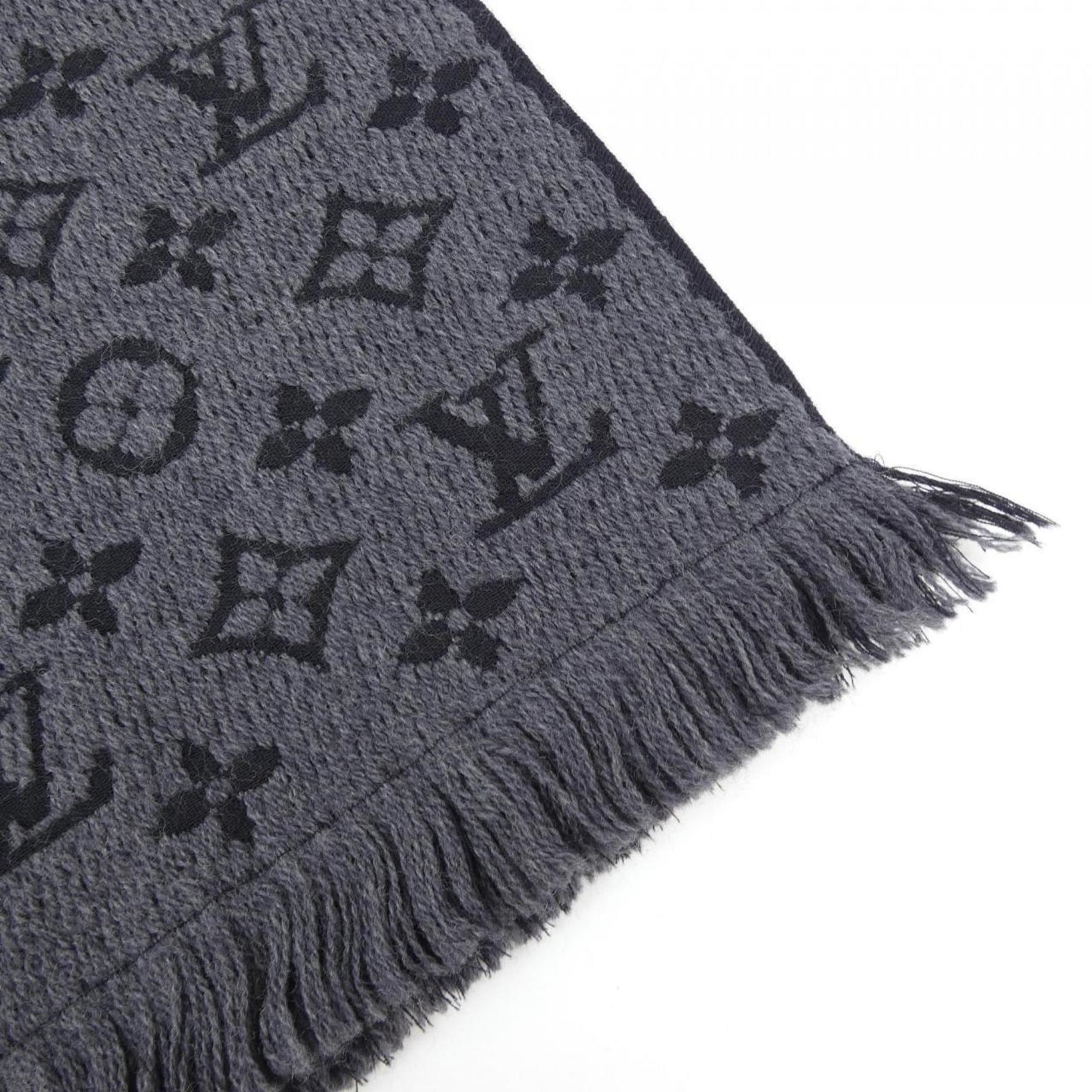 Louis Vuitton scarf