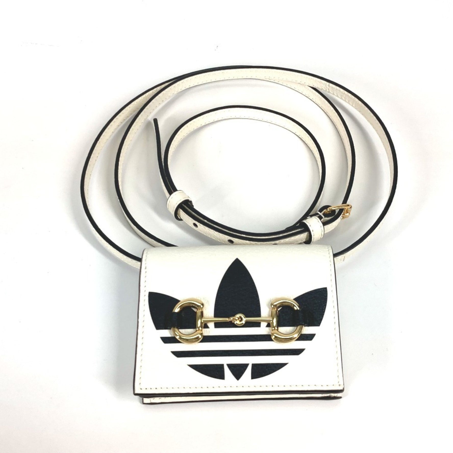 GUCCI adidas collaboration Horsebit shoulder bag and bifold wallet in white leather. Like new.