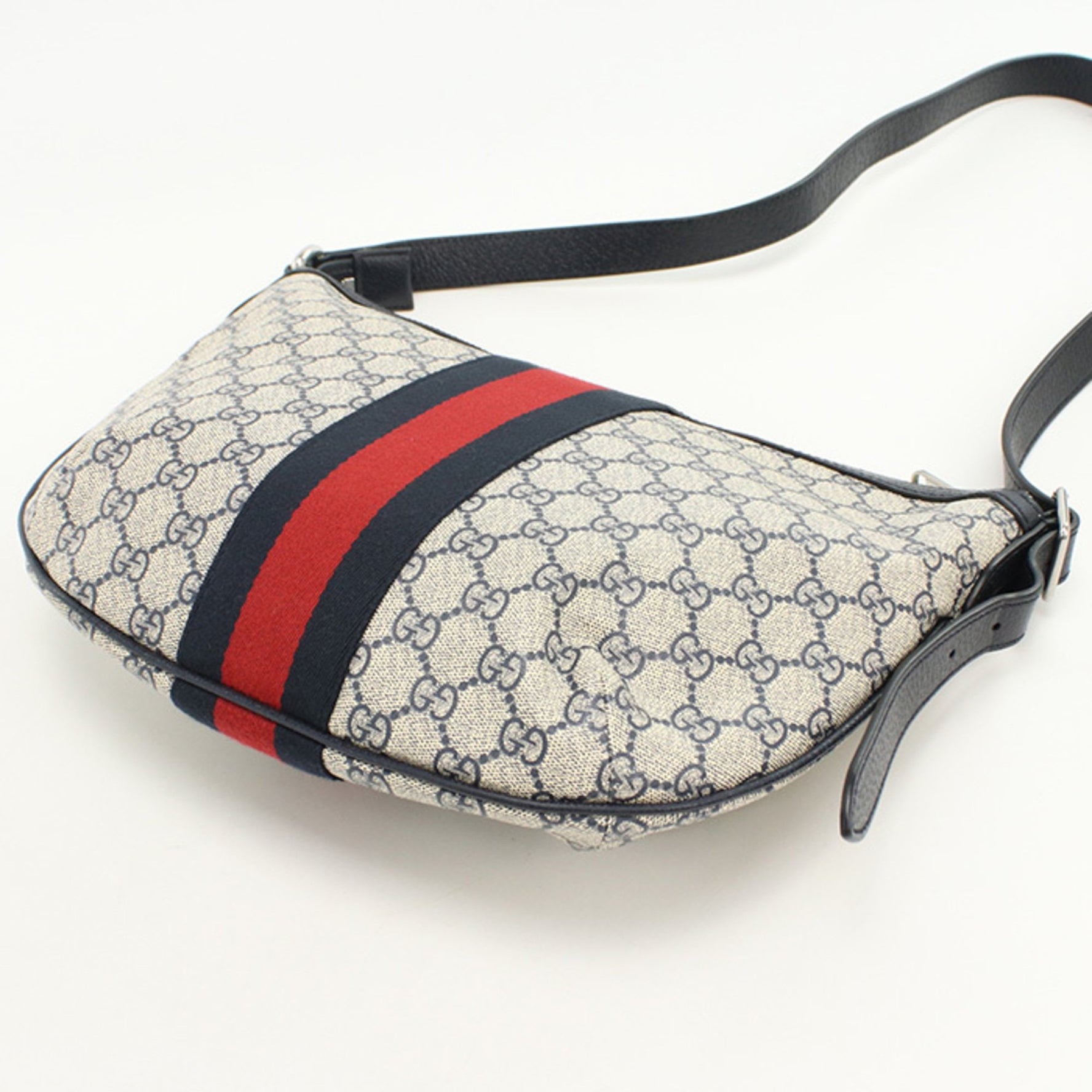 GUCCI Medium Ophidia Shoulder Bag