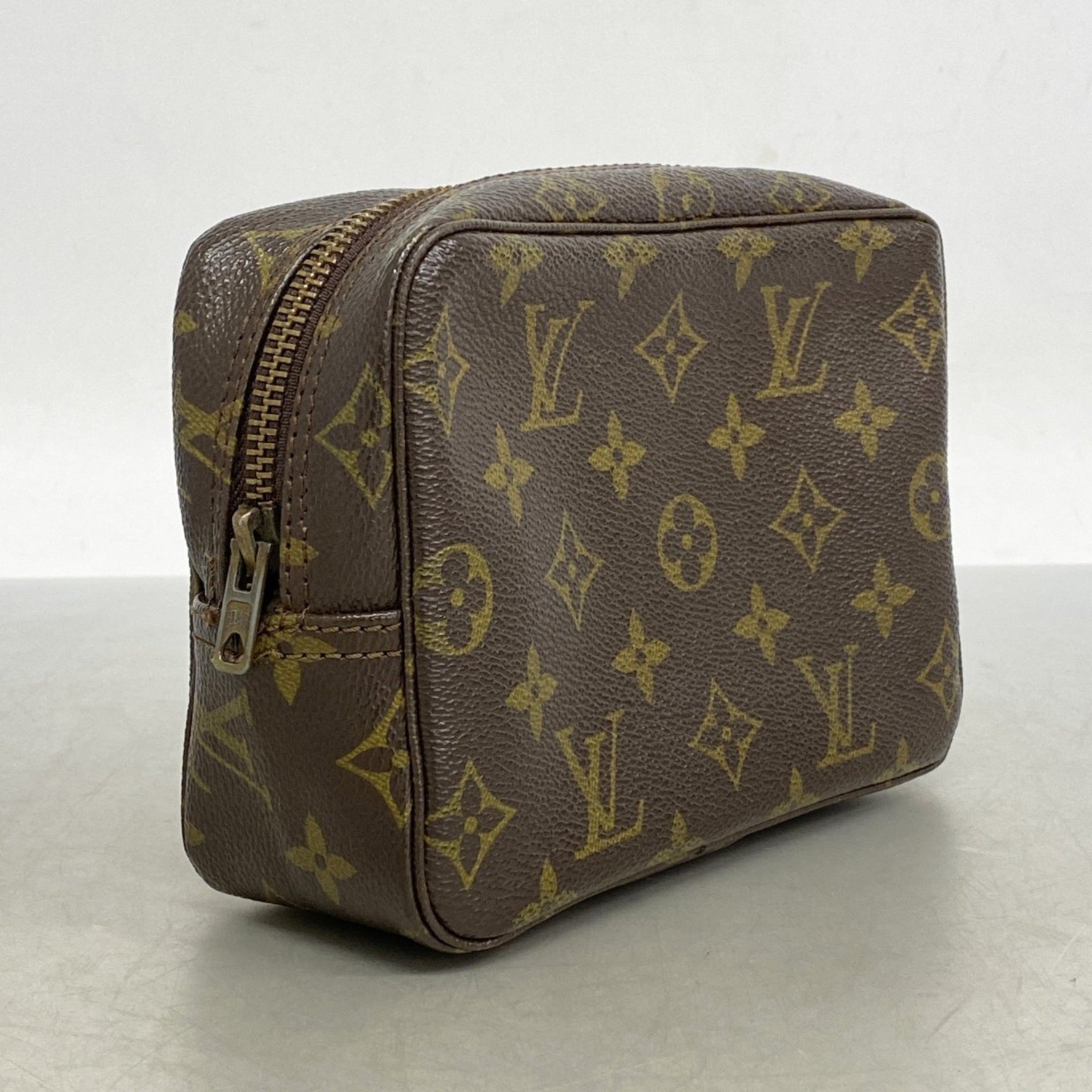 Louis Vuitton Monogram True Toilet 18 Pouch