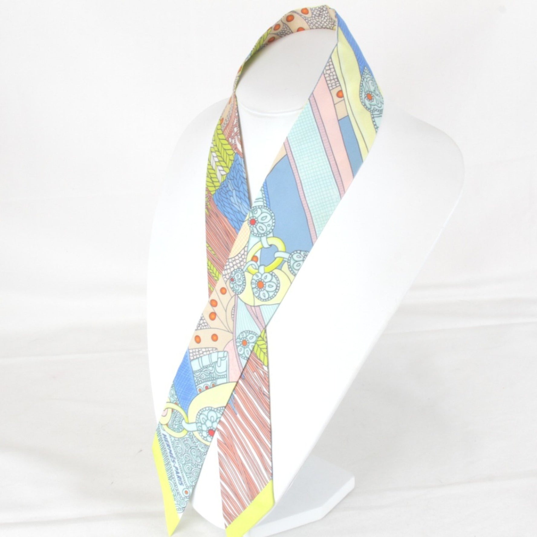HERMES Twilly Dignitary's Saddle Silk Scarf Muffler Yellow Base Multicolor Classic Pattern