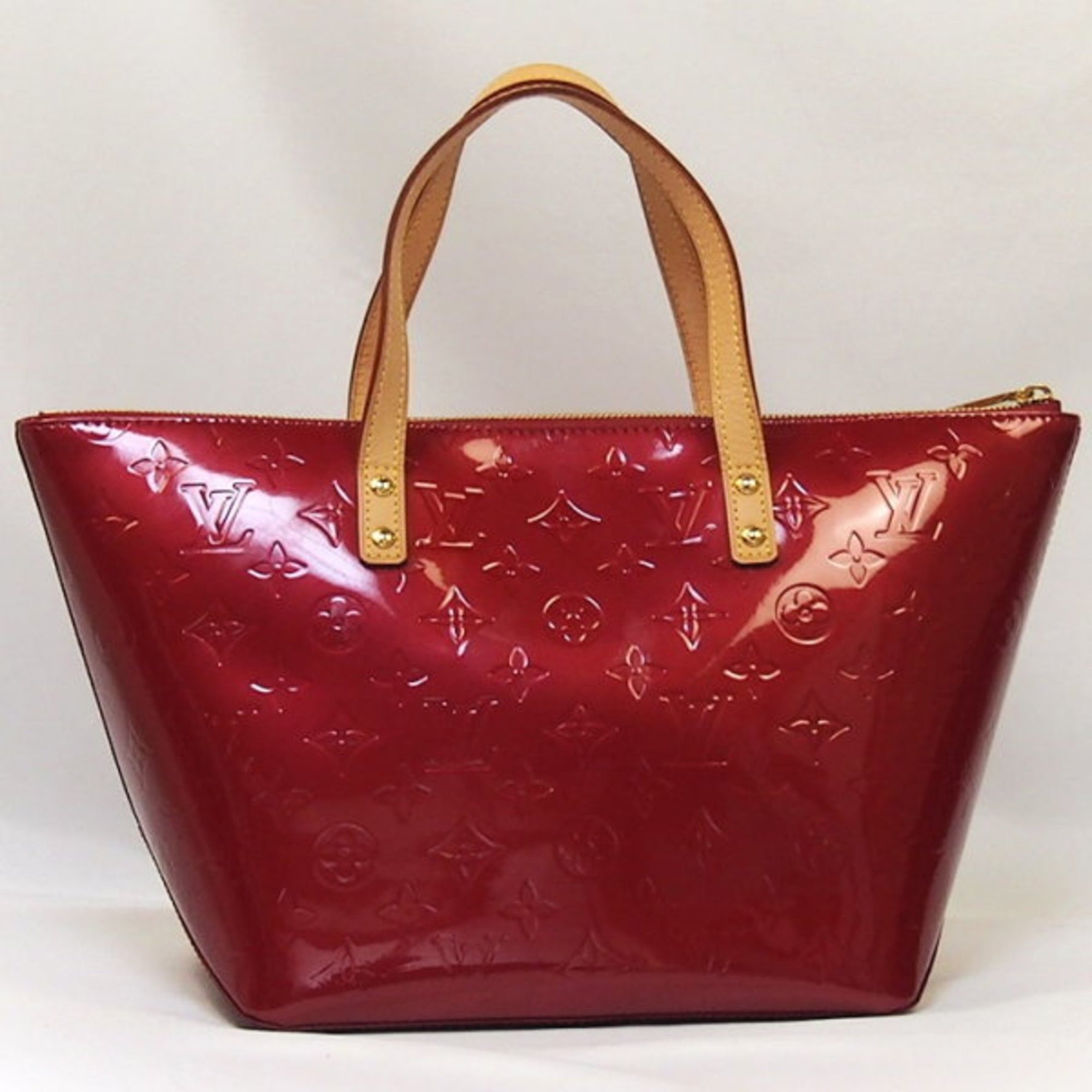 Louis Vuitton Belveis PM Vernis Pomme d'Amour Handbag LV