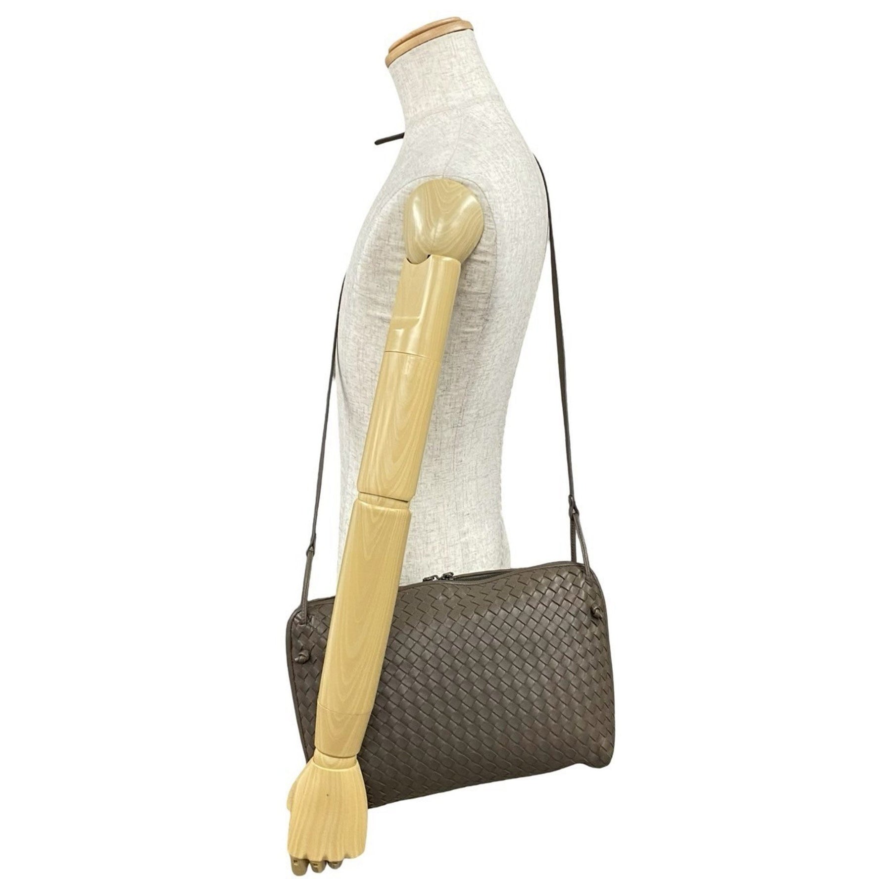 BOTTEGA VENETA Intrecciato Leather Shoulder Bag/Pochette/Sacoche in 927-8