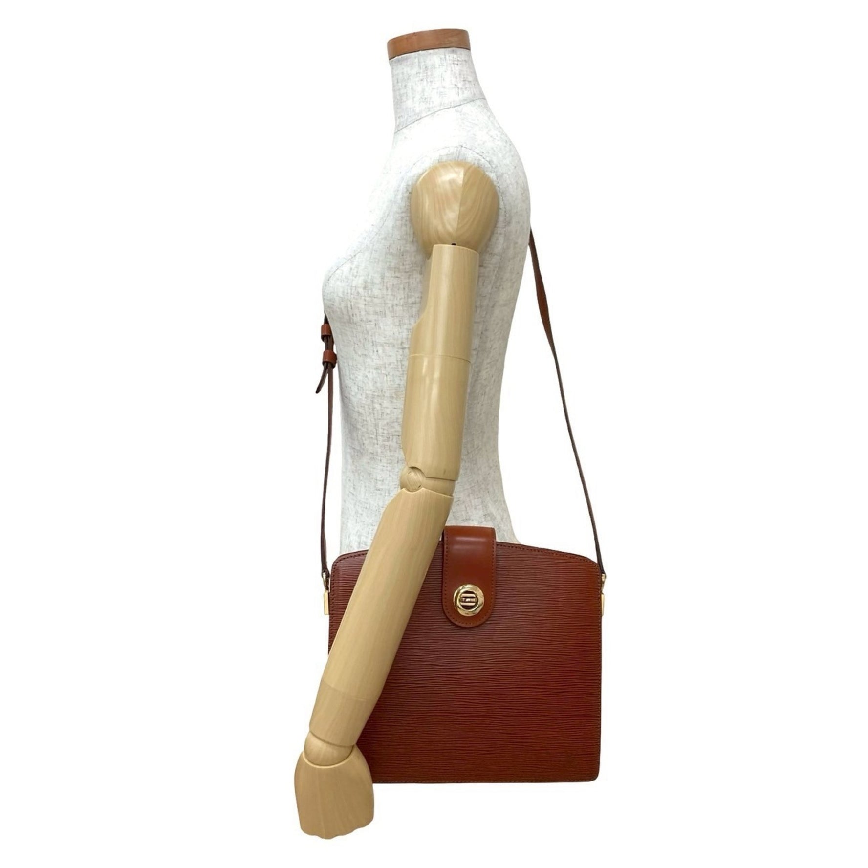 Louis Vuitton Vintage Capuchin Epi Leather Shoulder Bag/Pochette in Kenya 417-2