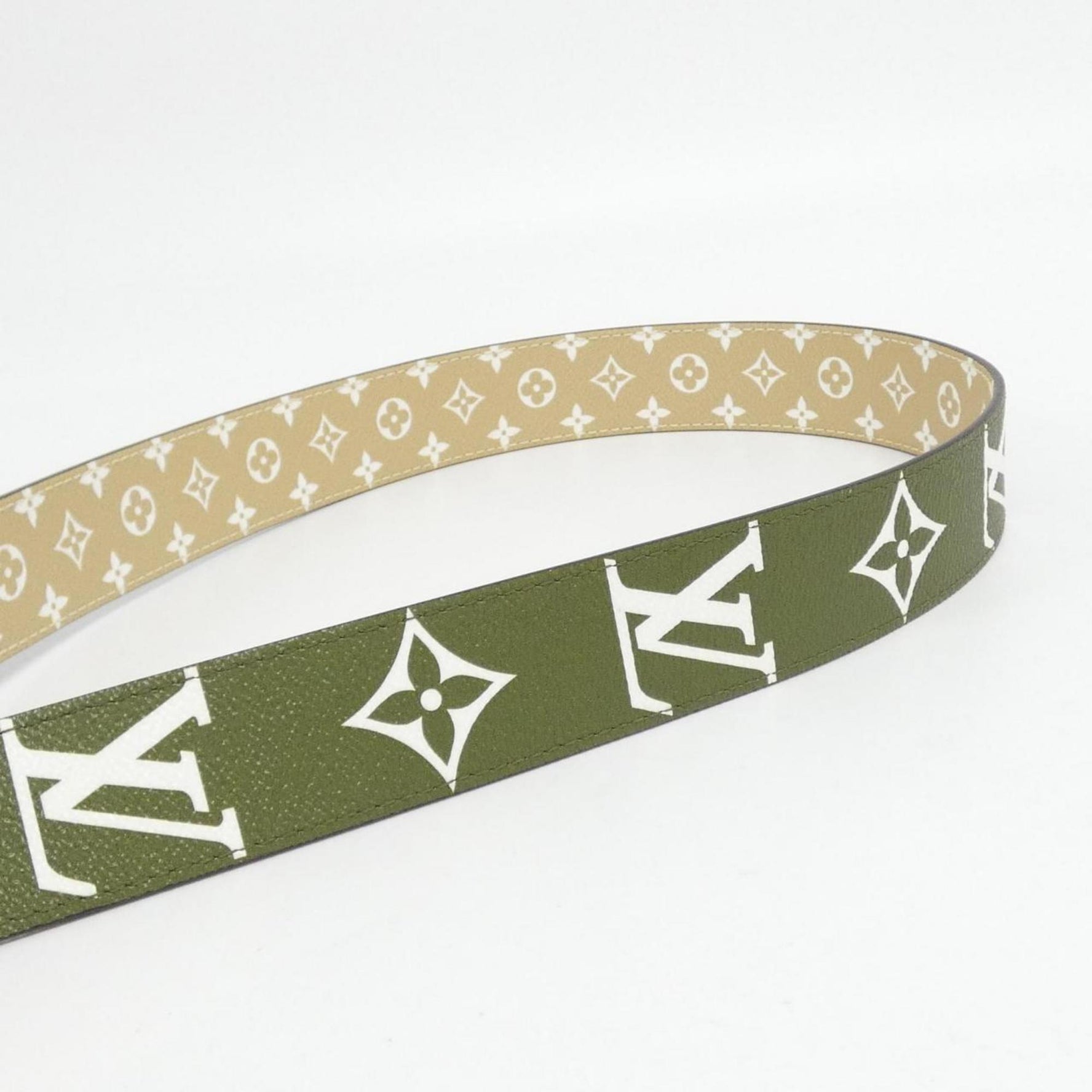 Louis Vuitton Monogram Giant Shoulder Strap