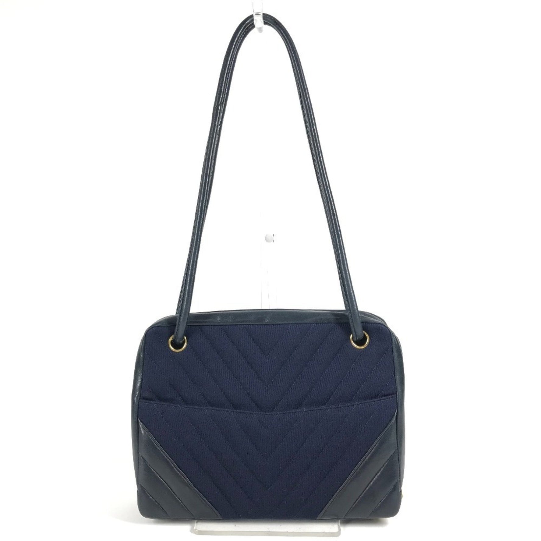 CHANEL Quilted Shoulder Bag in Jersey/Leather