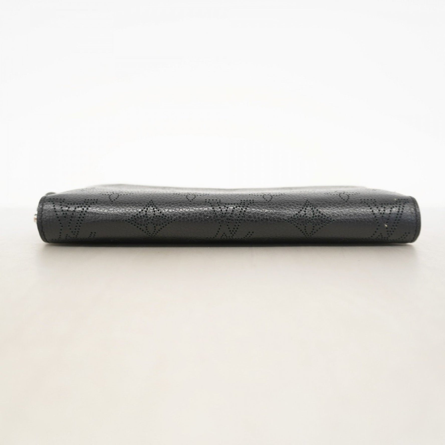 Louis Vuitton Mahina Zippy Wallet Men's/Women's