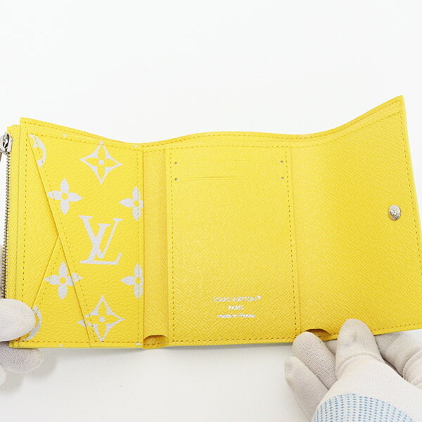 Louis Vuitton Victor Wallet Monogram Glow Canvas Gray/Yellow Compact Unused