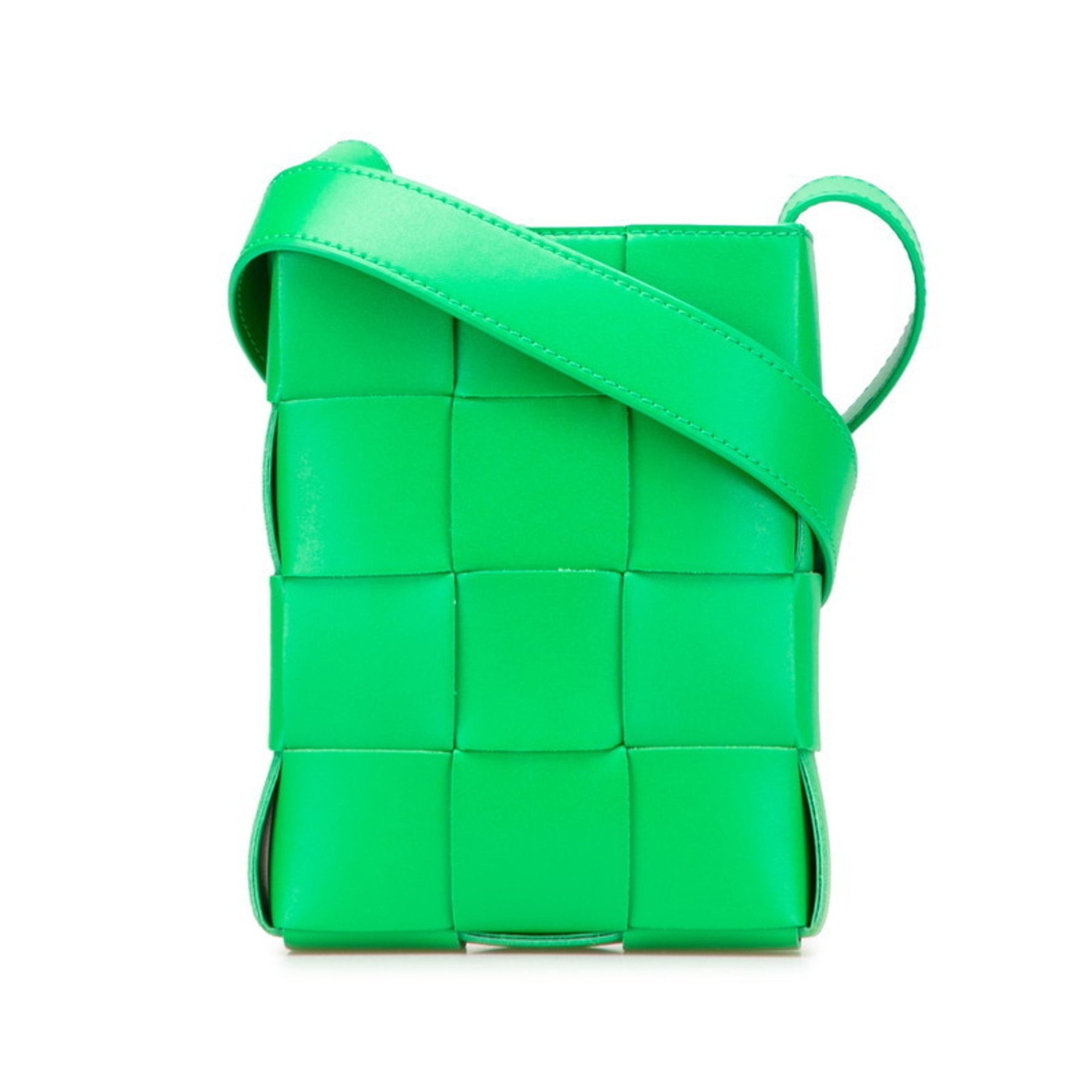 Bottega Veneta Maxi Intrecciato Cassette Shoulder Bag in Paraquito Leather