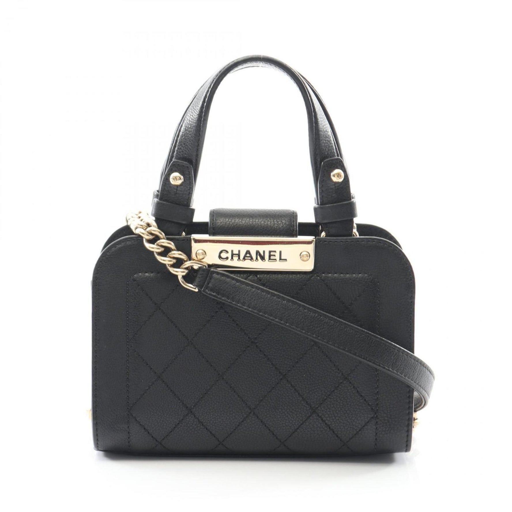 CHANEL Matelasse Shoulder Bag in Grained Calfskin Leather