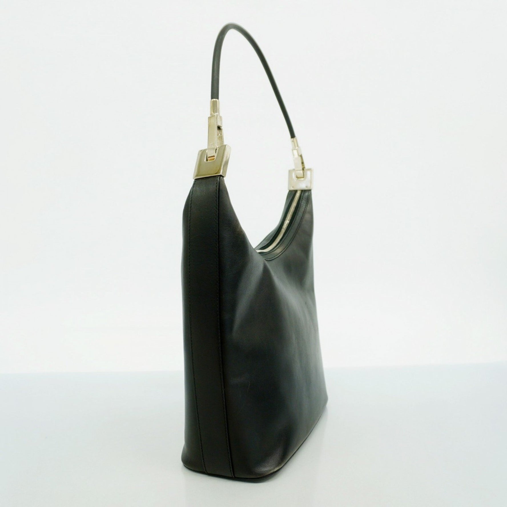 Gucci Shoulder Bag 001 3814 Leather Black Women's
