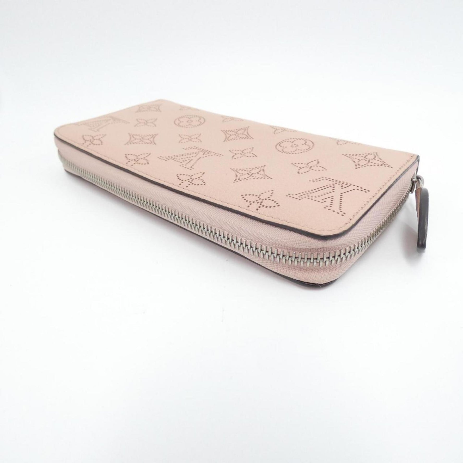 Louis Vuitton Mahina Zippy Wallet M61868