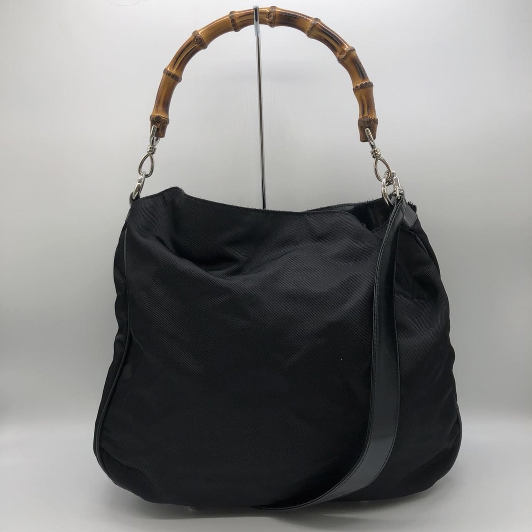 GUCCI handbag/shoulder bag in bamboo and nylon, women. Vintage Gucci.