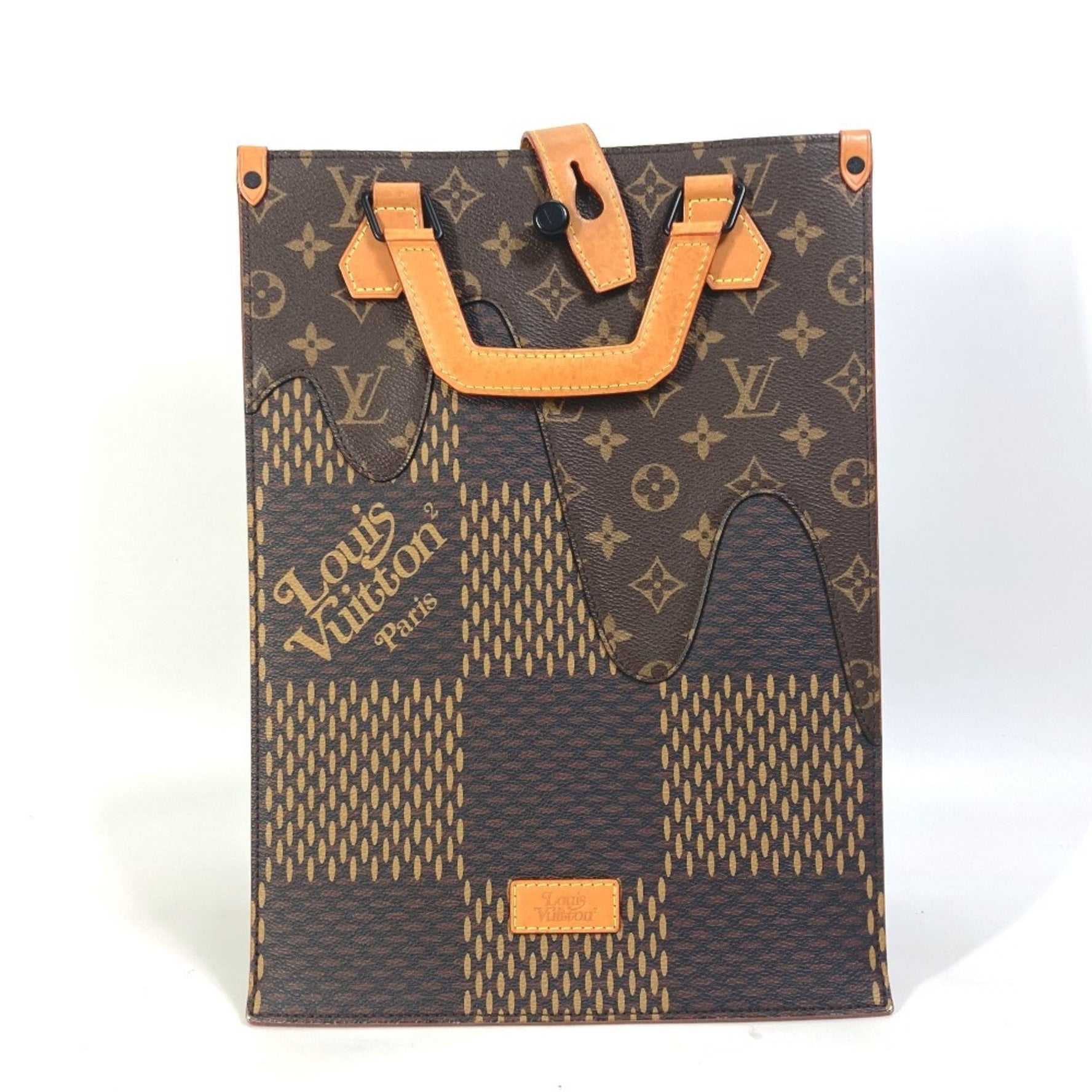 LOUIS VUITTON N40355 Damier Giant Mini Tote Bag in collaboration with NIGO. This 2-way shoulder bag and tote is made of canvas brown.