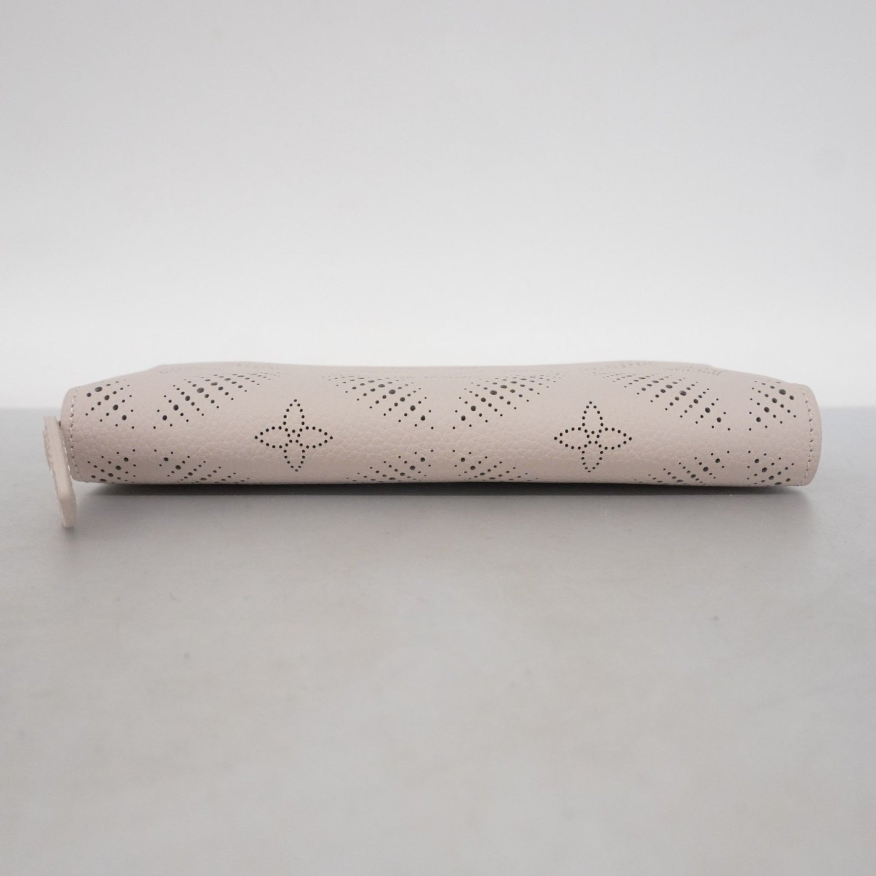 Louis Vuitton Mahina Zippy Wallet Bloom Gray Pink