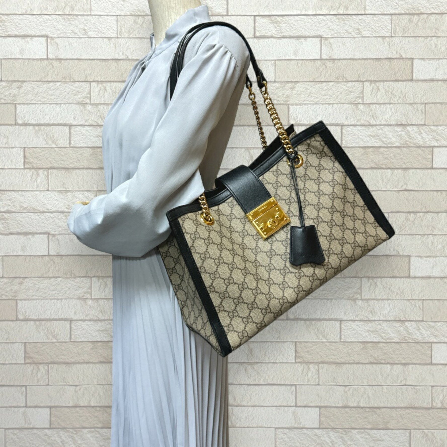 Gucci GG Supreme Shoulder Bag Canvas Brown Women's GUCCI