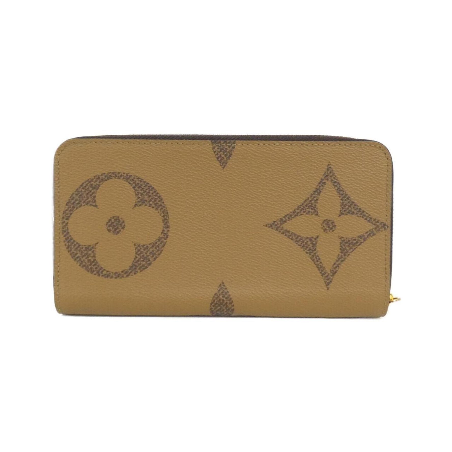 Louis Vuitton Monogram Giant Zippy Wallet