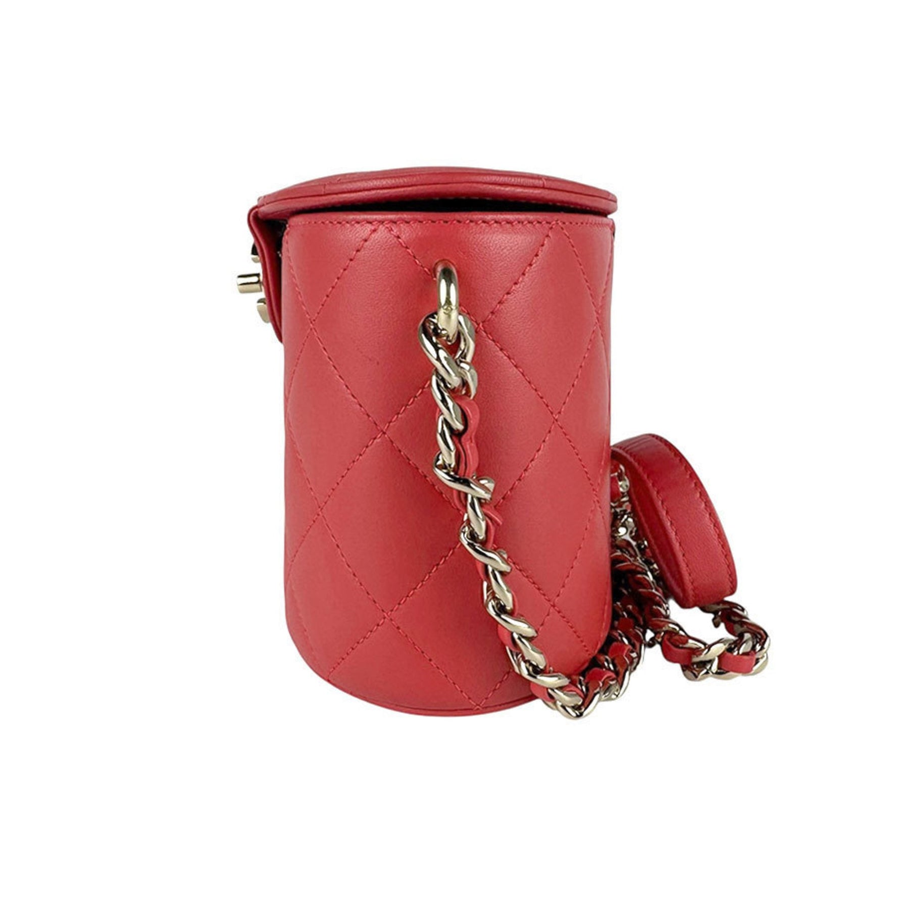 CHANEL Matelasse Shoulder Bag in Leather, Red Pink and Gold