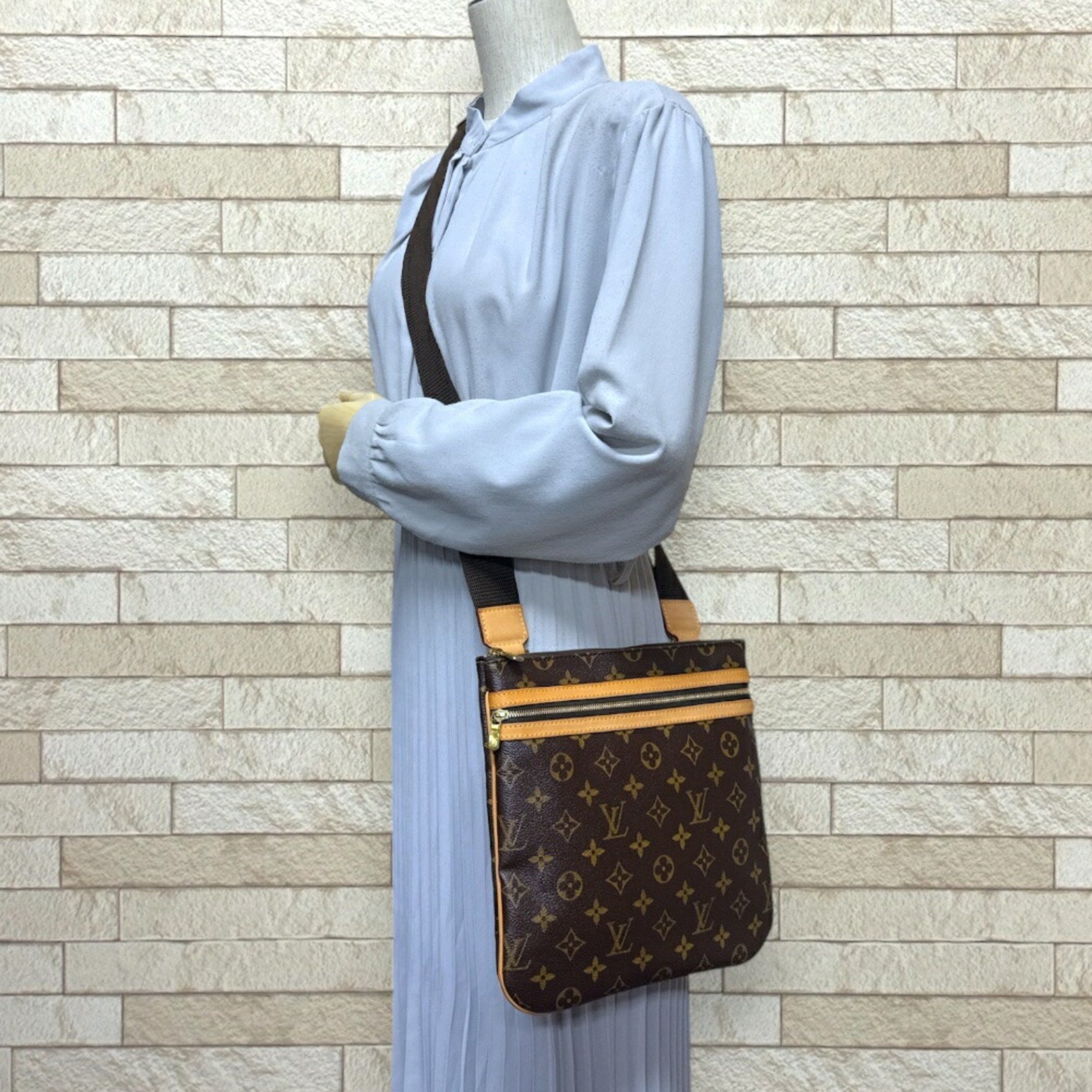 Louis Vuitton Pochette Bosphore Monogram Shoulder Bag in Canvas