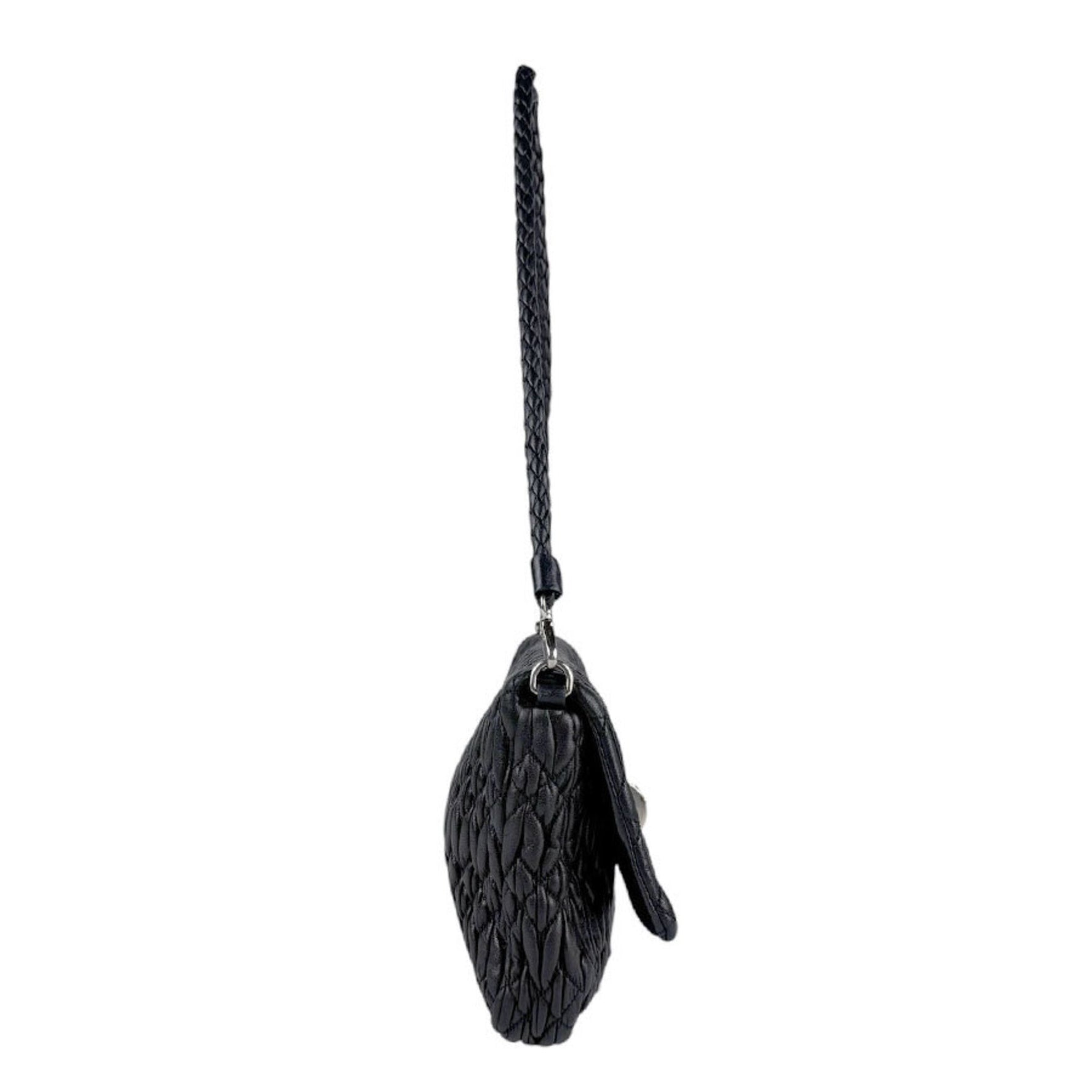 Miu Miu Miu shoulder bag in matelasse leather