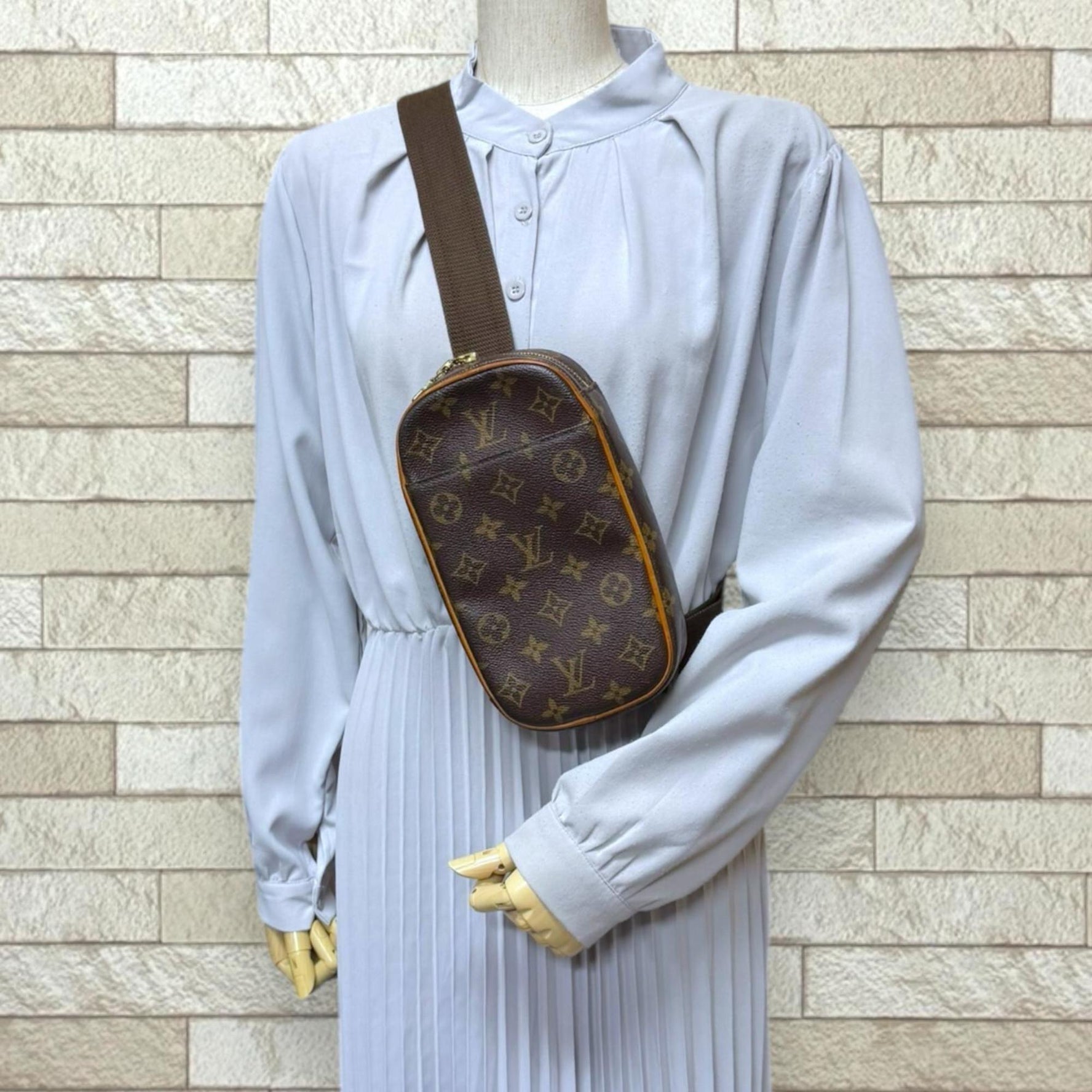 Louis Vuitton Pochette Ganju Monogram Shoulder Bag Canvas LOUIS VUITTON