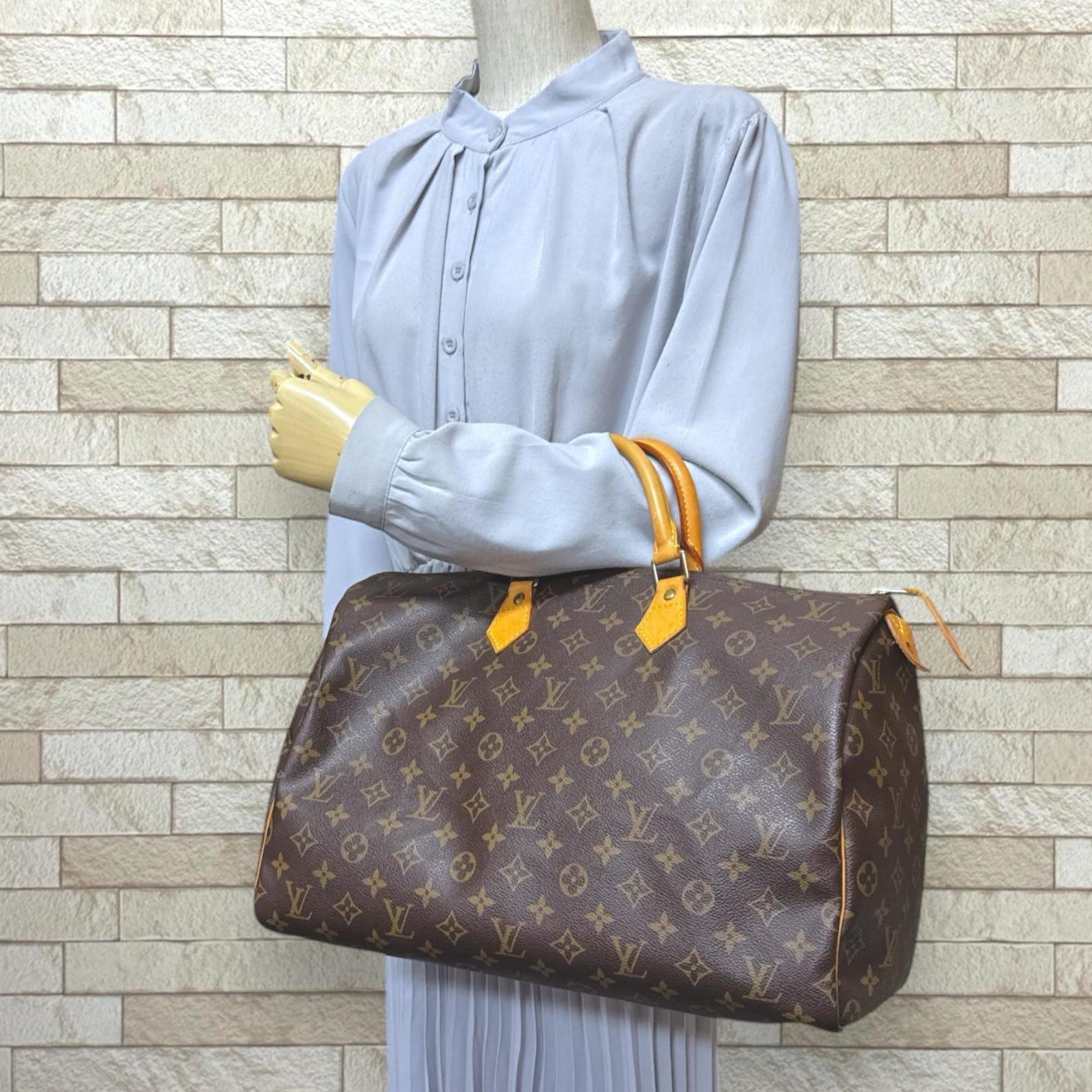 Louis Vuitton Speedy 40 Monogram Canvas Handbag Brown LOUIS VUITTON