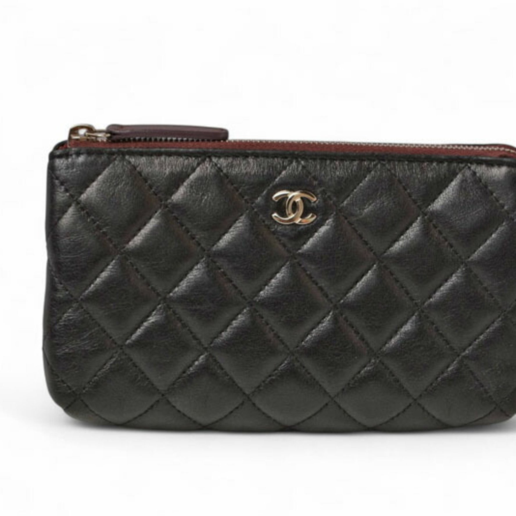 CHANEL Pouch Matelasse Lambskin Black/Bordeaux