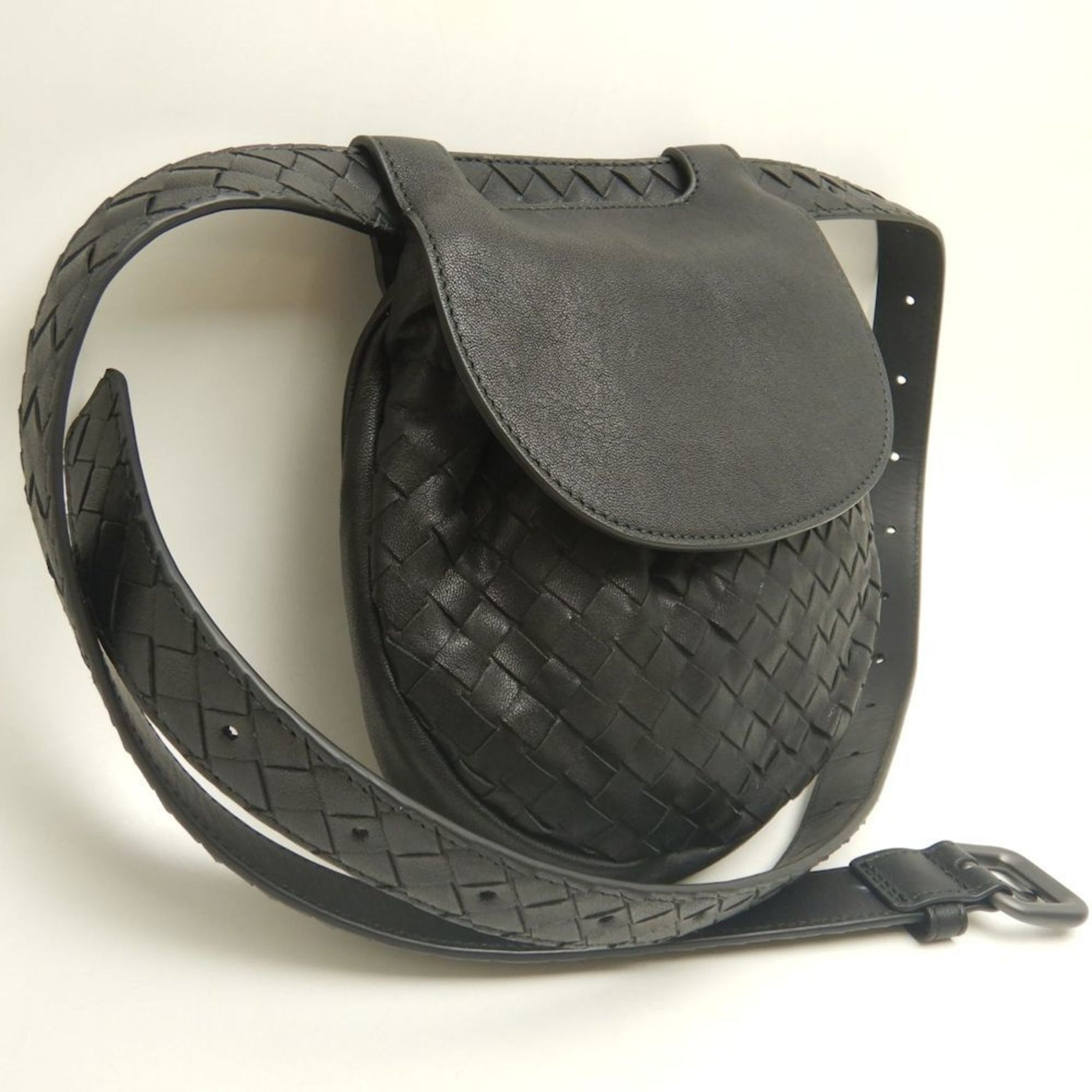 BOTTEGA VENETA Intrecciato Body Bag/Waist Bag Leather