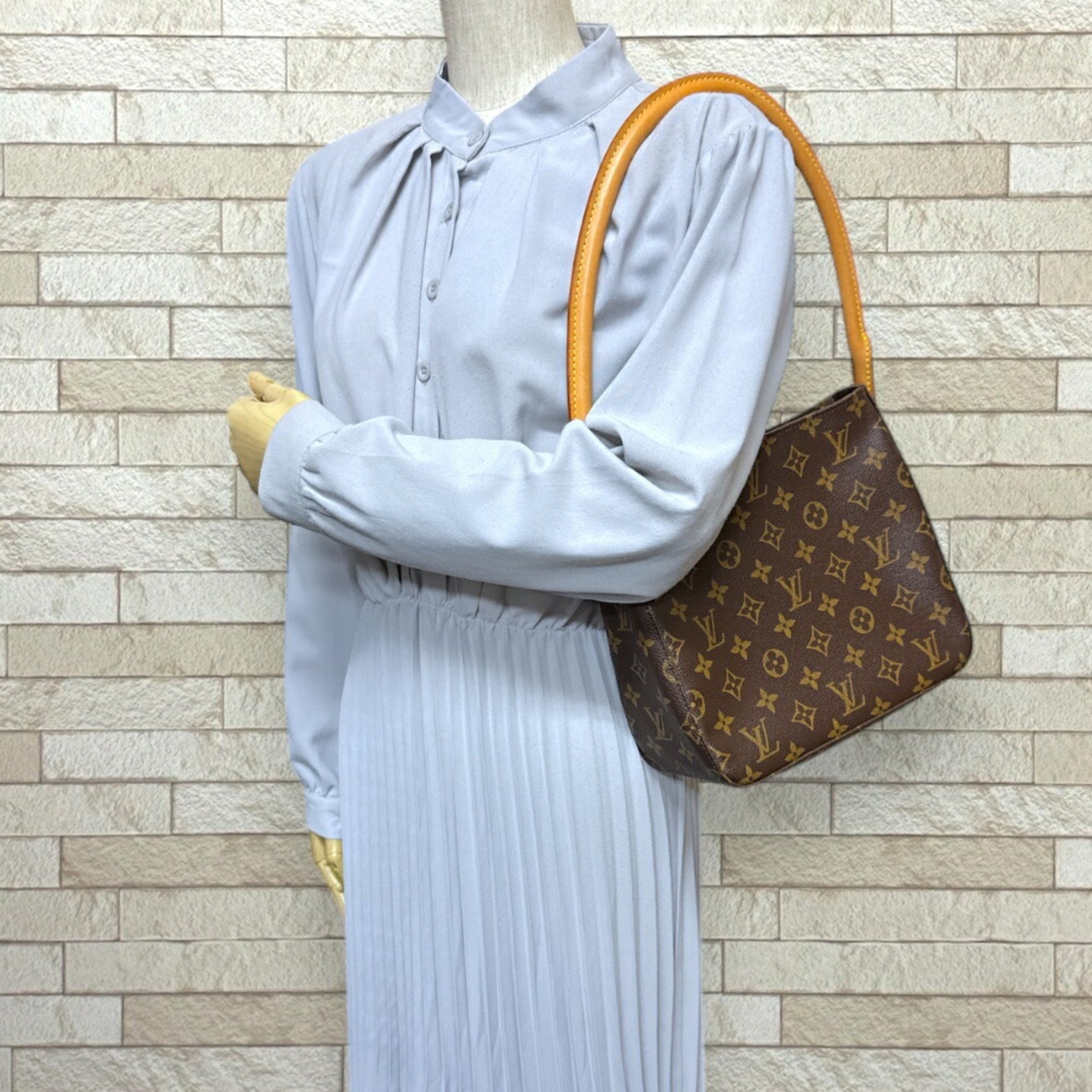 Louis Vuitton Looping MM Monogram Shoulder Bag Canvas M51146 Brown Women's LOUIS VUITTON