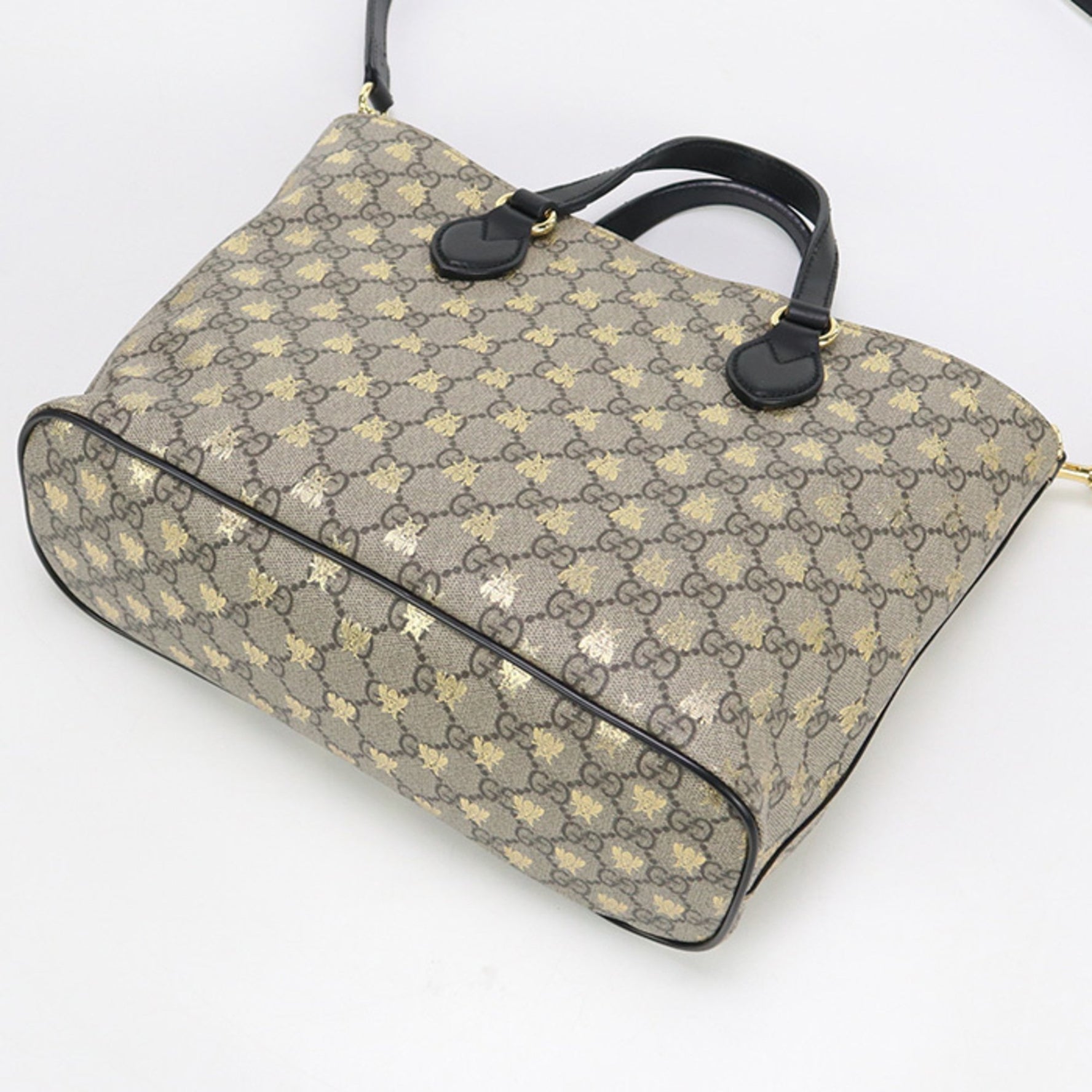 GUCCI GG Supreme Bee Tote Bag