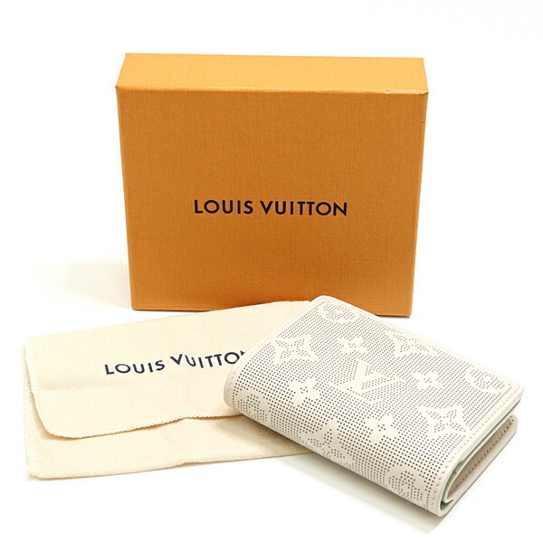Louis Vuitton Bi-fold Wallet Mahina Portefeuille-Q Quartz Unused