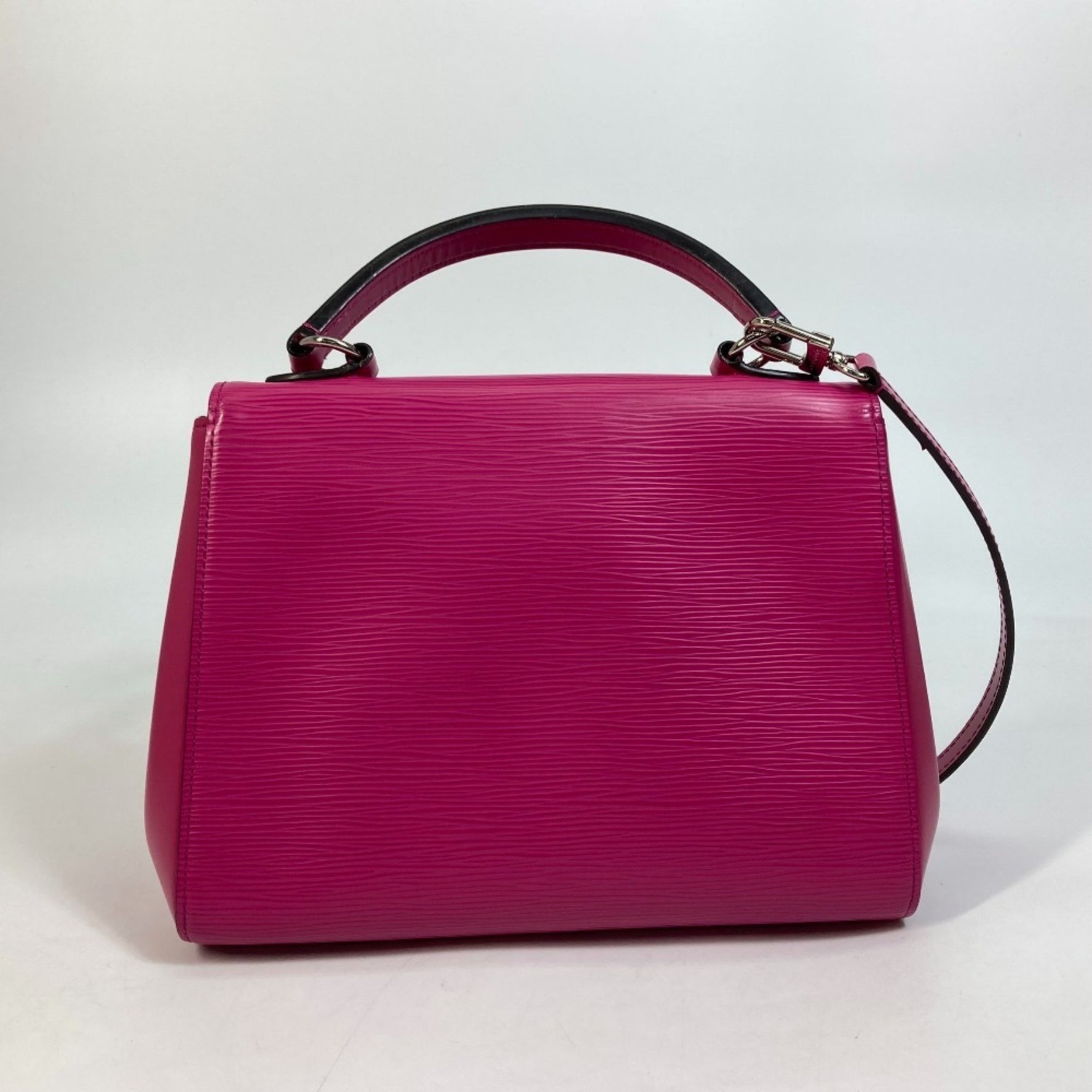 Louis Vuitton Epi Cluny BB Shoulder Bag/Handbag in Leather, Hot Pink