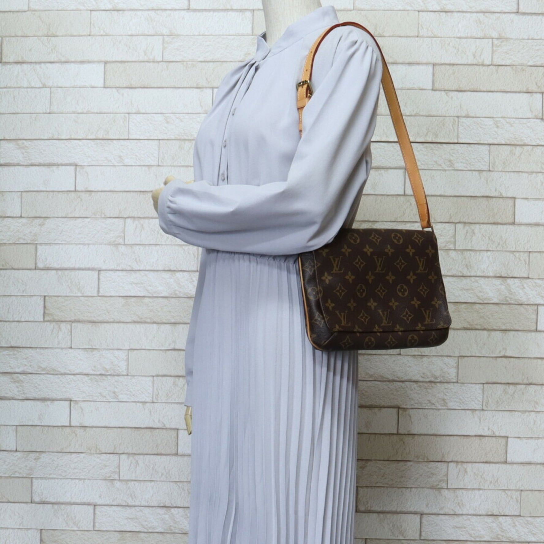 Louis Vuitton Musette Tango Short Monogram Shoulder Bag Canvas