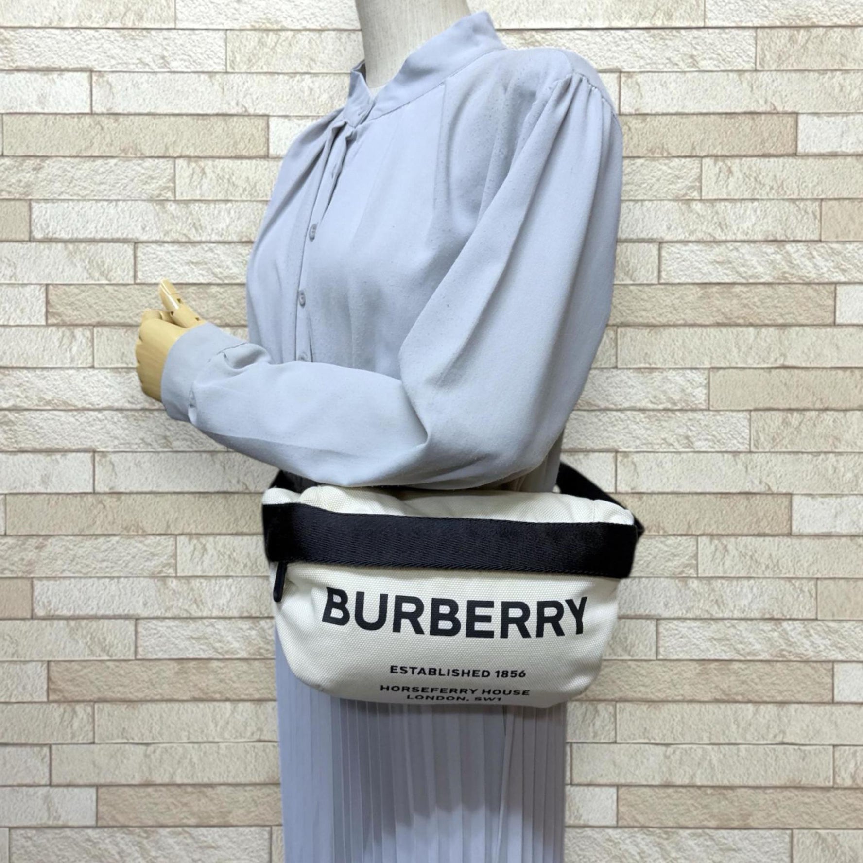 Burberry waist bag canvas unisex body