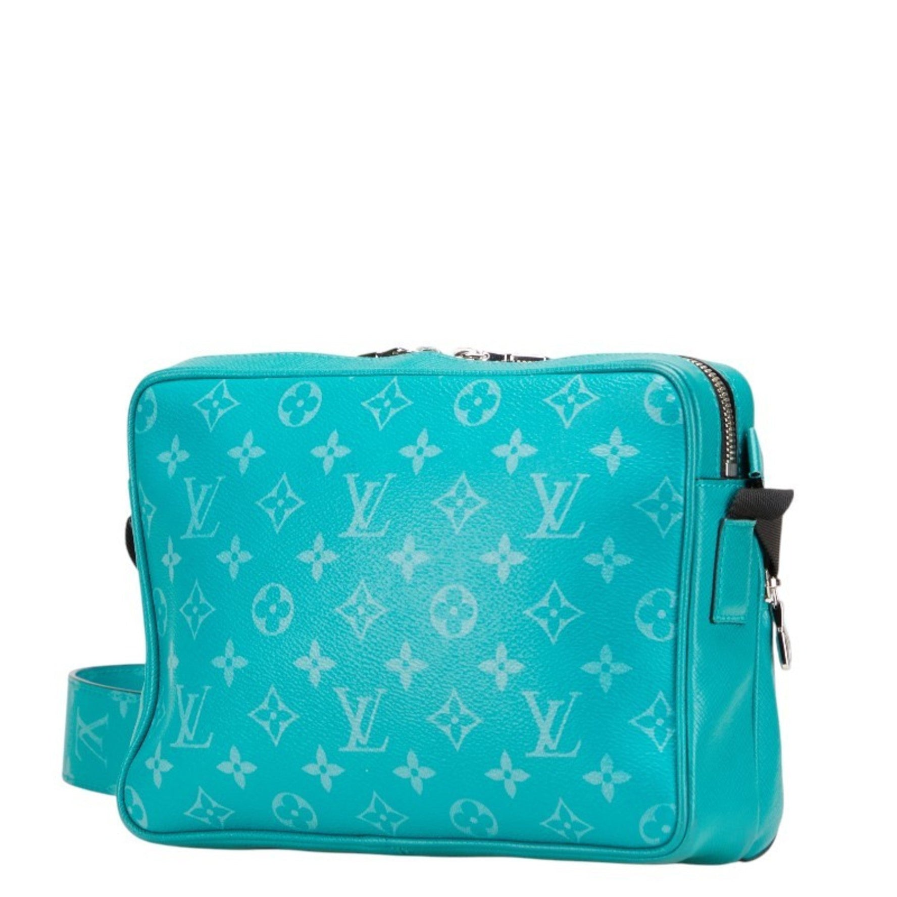 Louis Vuitton Taiga Rama Outdoor Messenger PM Crossbody Shoulder Bag M30241 Vert Green PVC Leather Women's LOUIS VUITTON