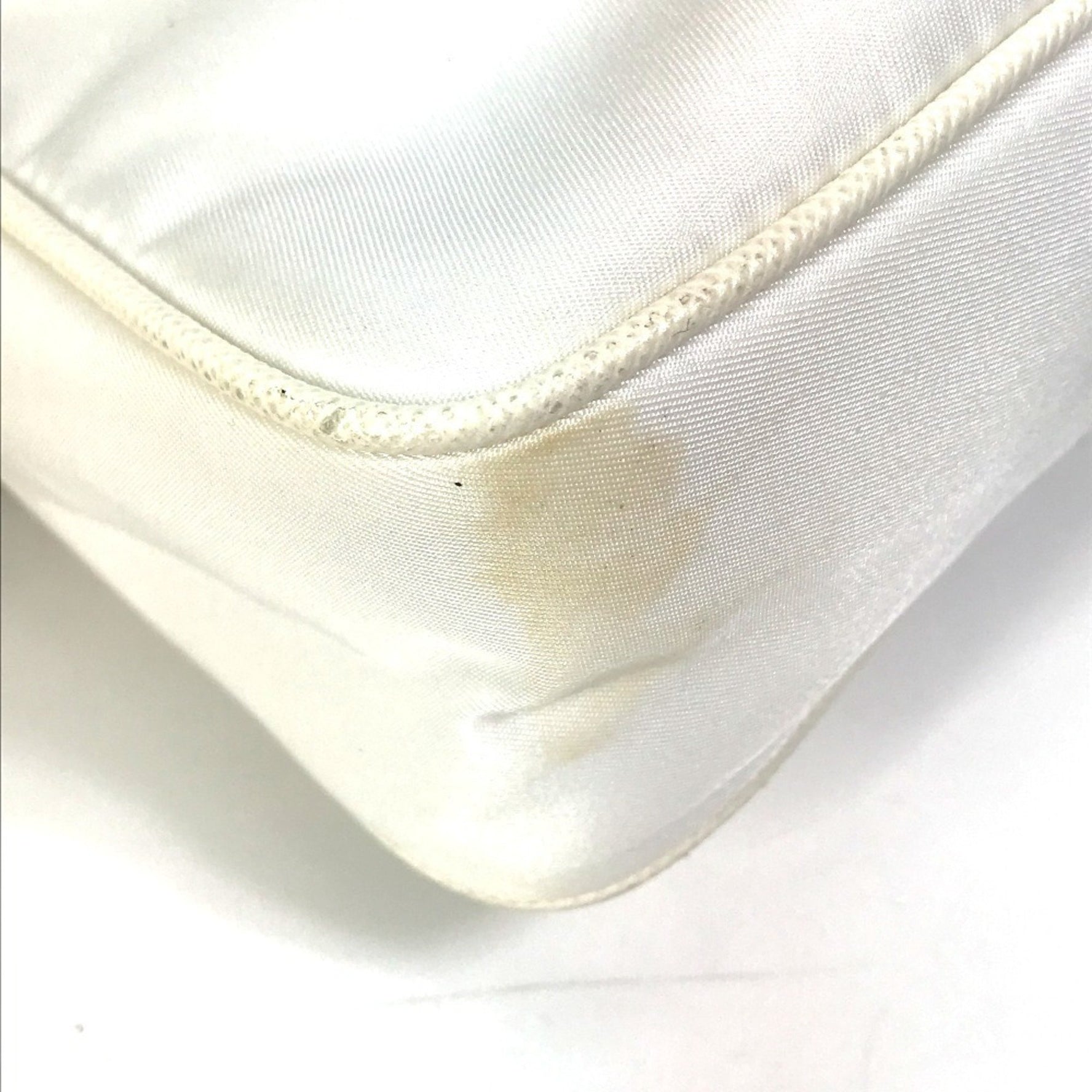 PRADA Triangle Logo Plate Re-Edition 2005 Nylon Shoulder Bag with Pouch and Chain, White