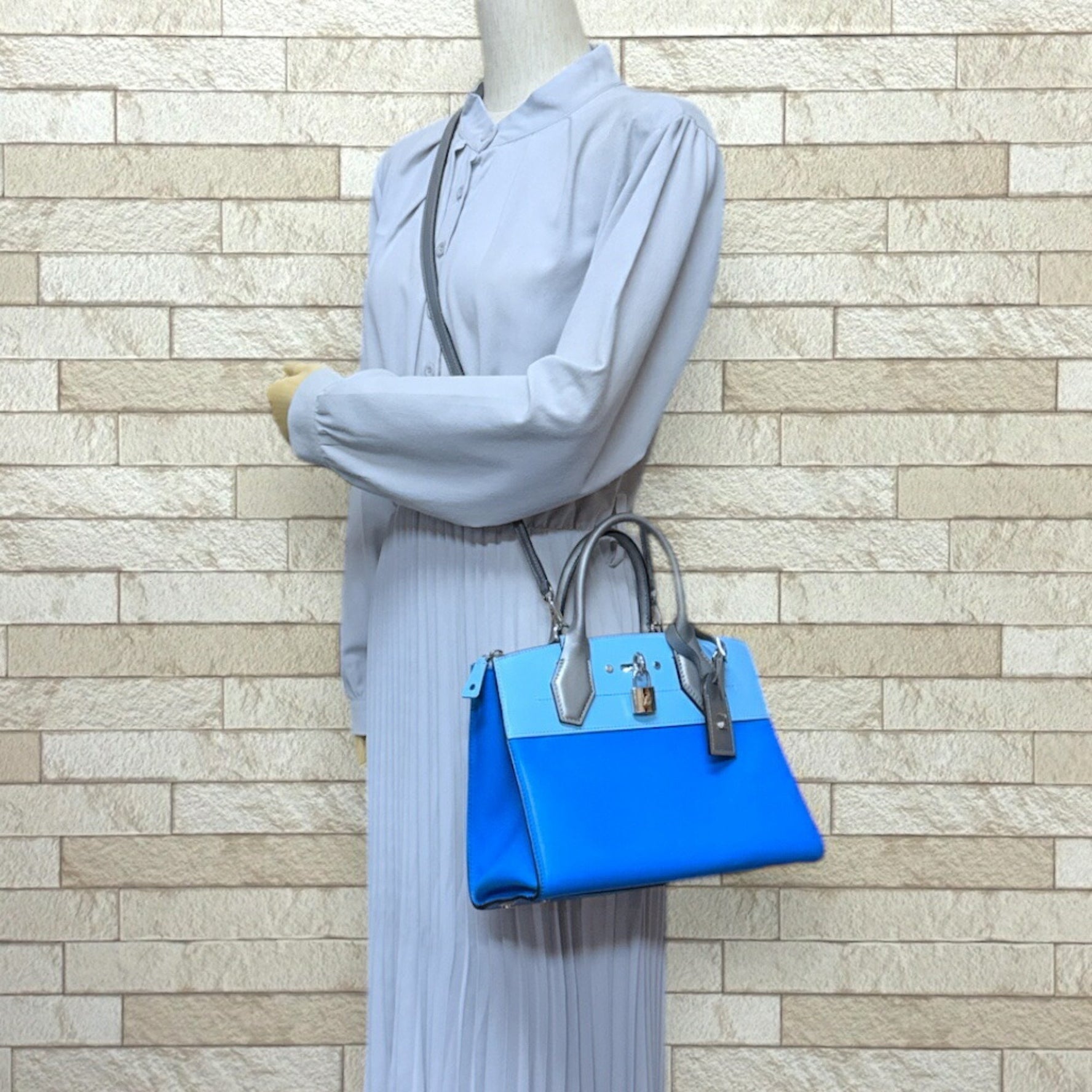 Louis Vuitton City Steamer Shoulder Bag Leather