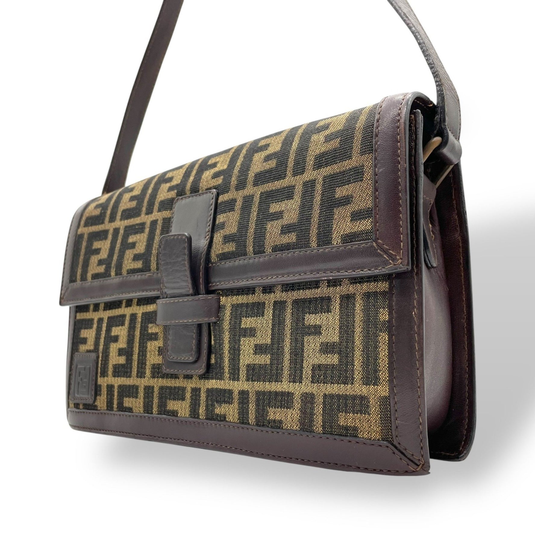FENDI Zucca pattern shoulder bag in khaki and brown canvas leather with gold hardware. FF pattern. Can be worn crossbody.