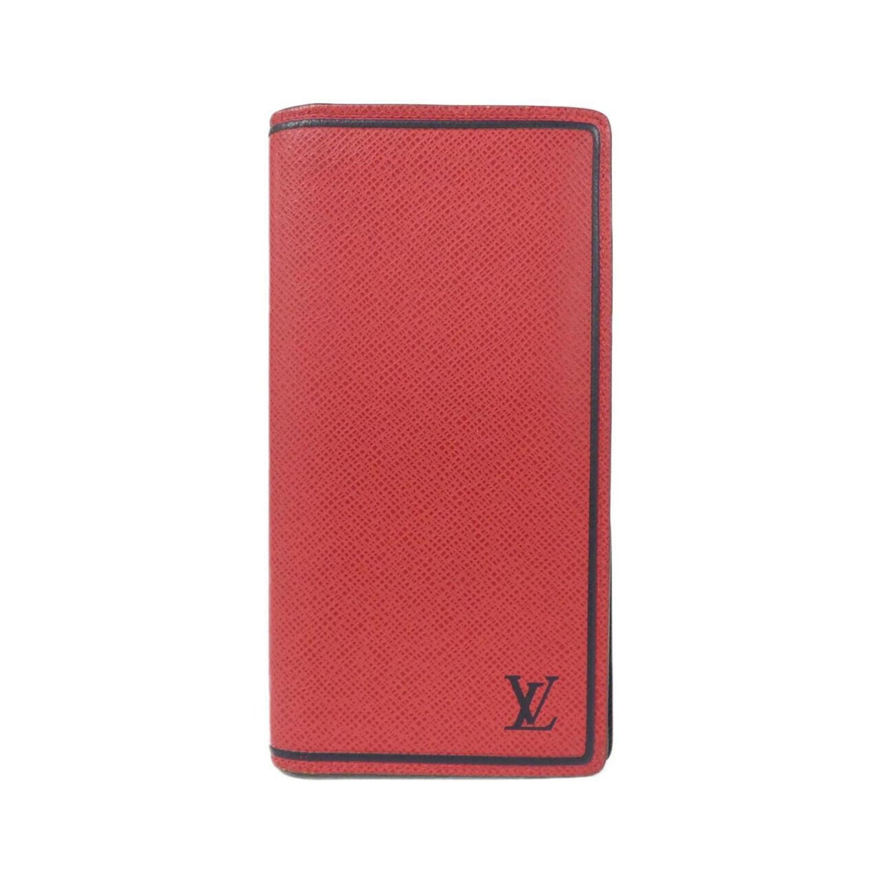 Louis Vuitton Taiga Portefeuille Brazza Wallet