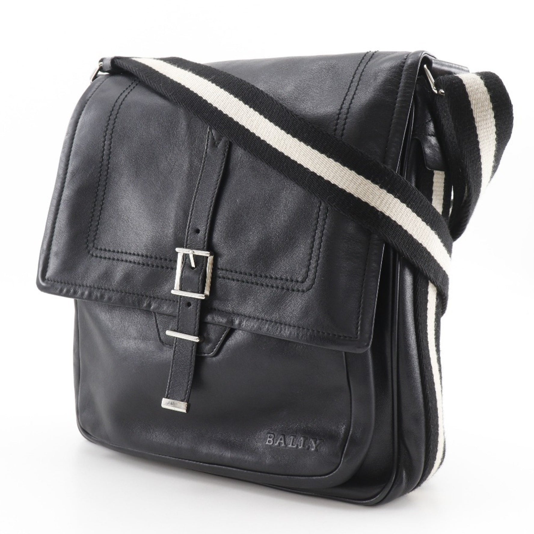 Bally Trainspotting Shoulder Bag, Calfskin, Size, Magnetic closure