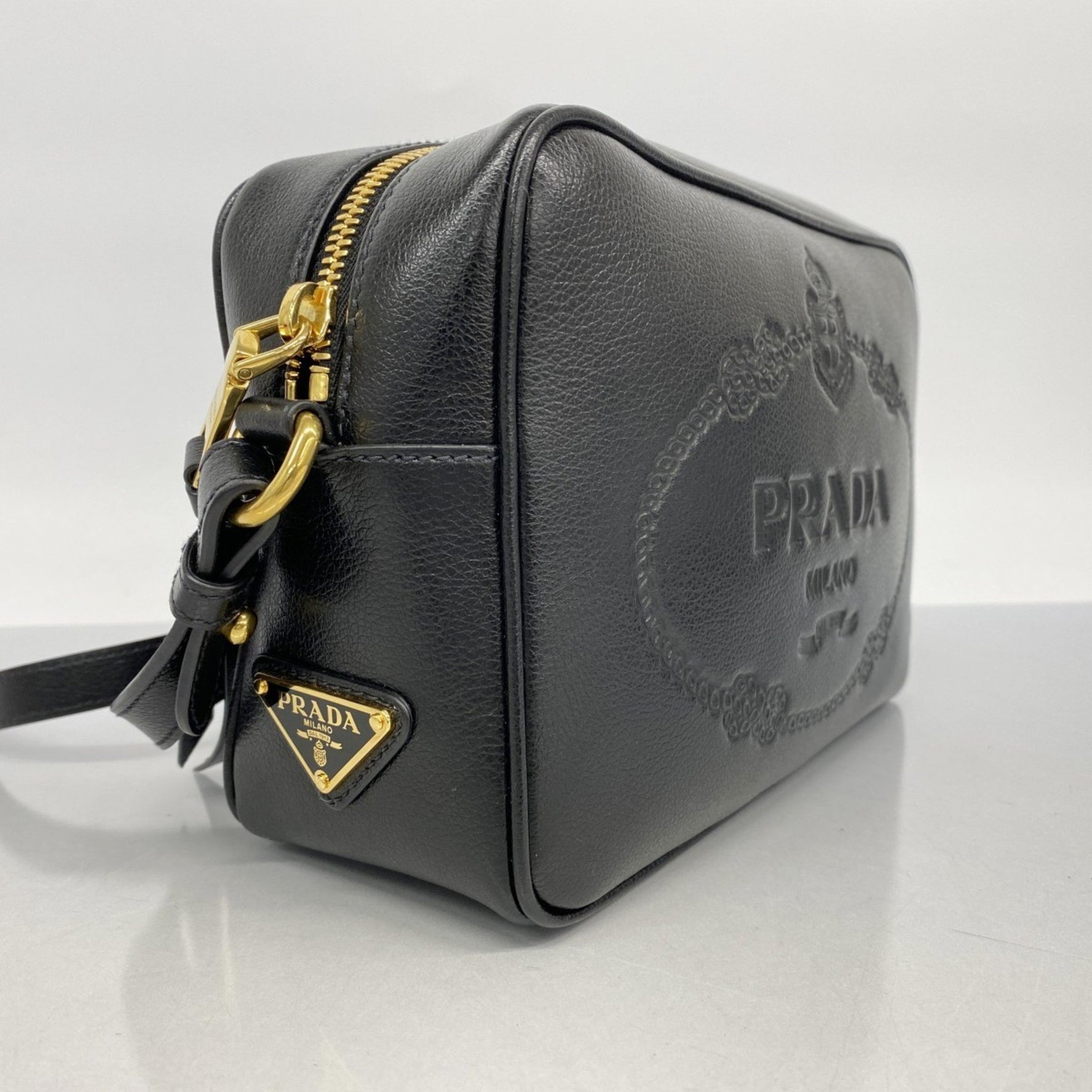 Prada shoulder bag in leather