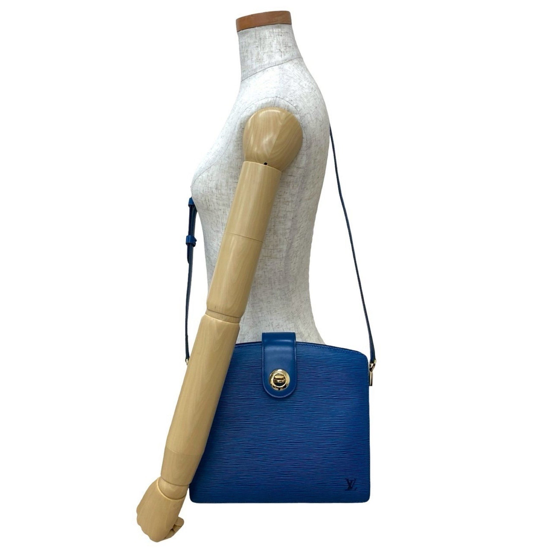 Louis Vuitton Vintage Capuchin Epi Leather Shoulder Bag/Pochette in Toledo 1457-1