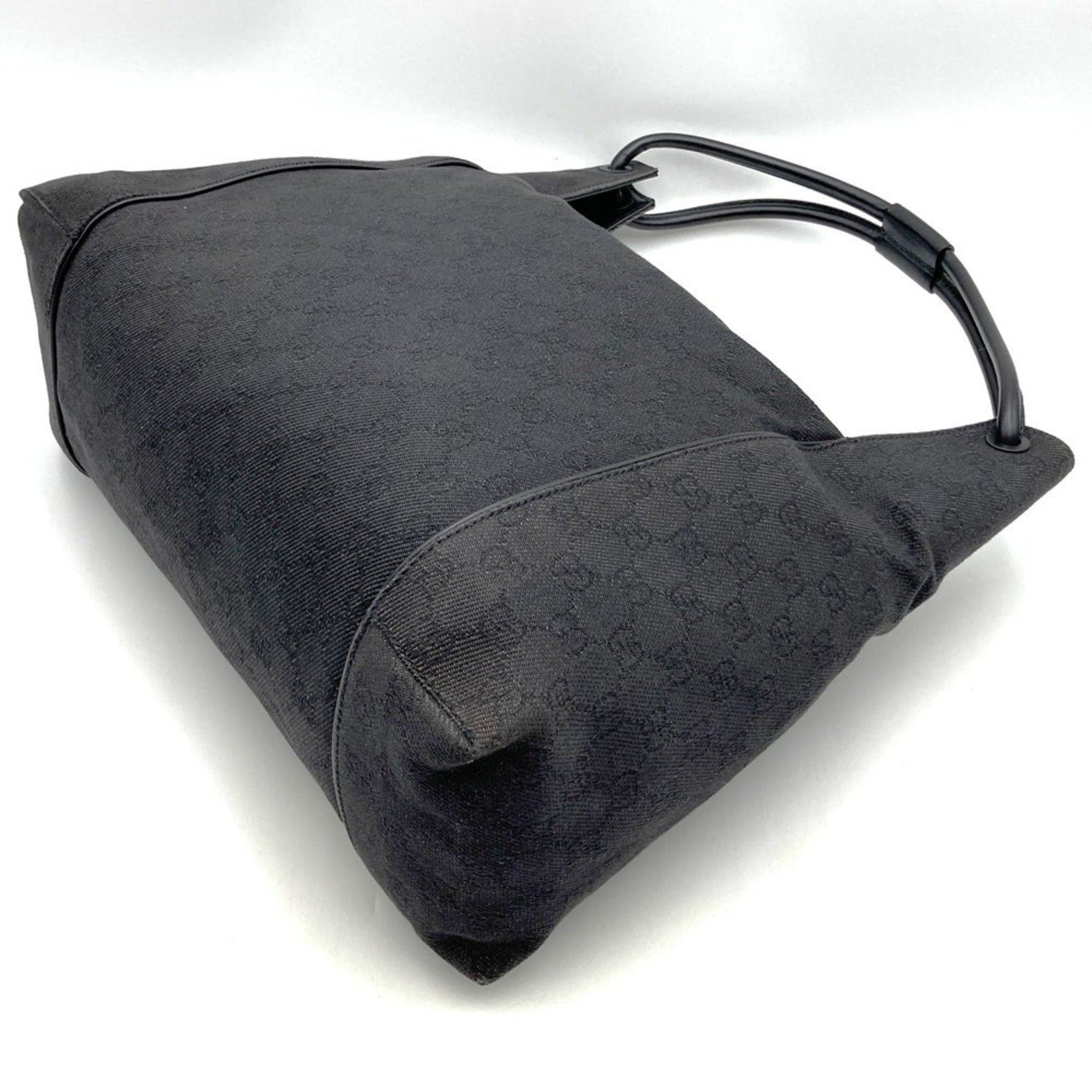 GUCCI Shoulder Bag/Handbag in GG Canvas and Leather