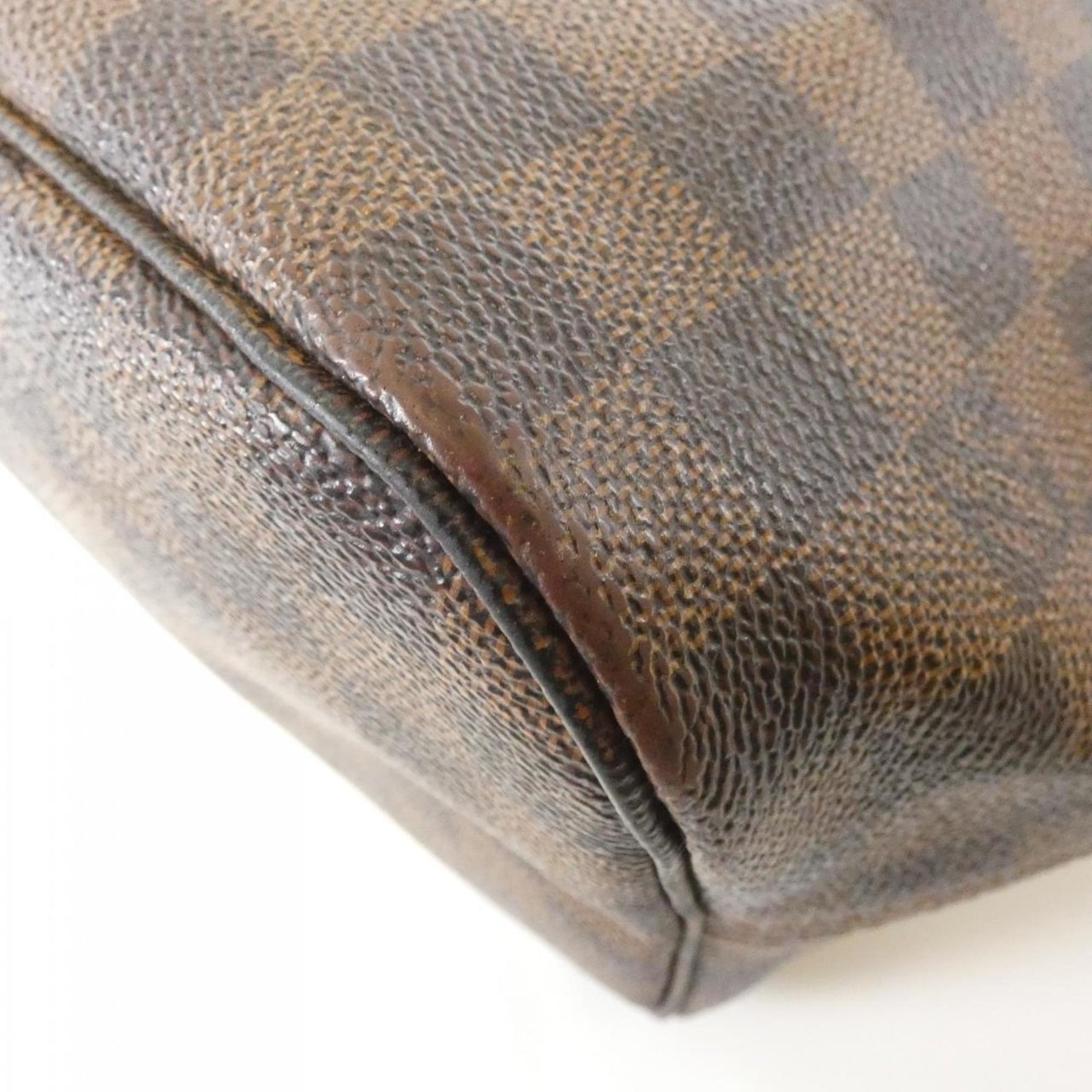 Louis Vuitton Damier Neverfull MM Handbag