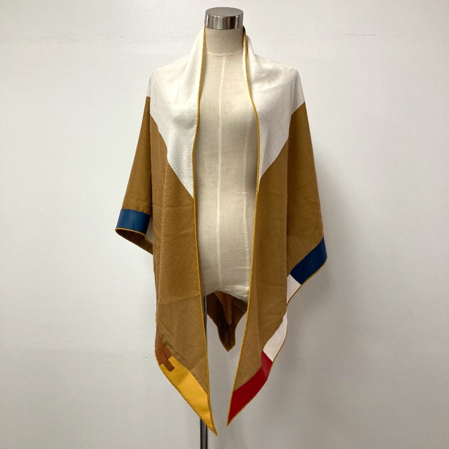 Louis Vuitton HERMES Hermes Triangle Geant "Ball d'Opstacle" Large Shawl Stole Scarf Cashmere Silk Caramel Curry
