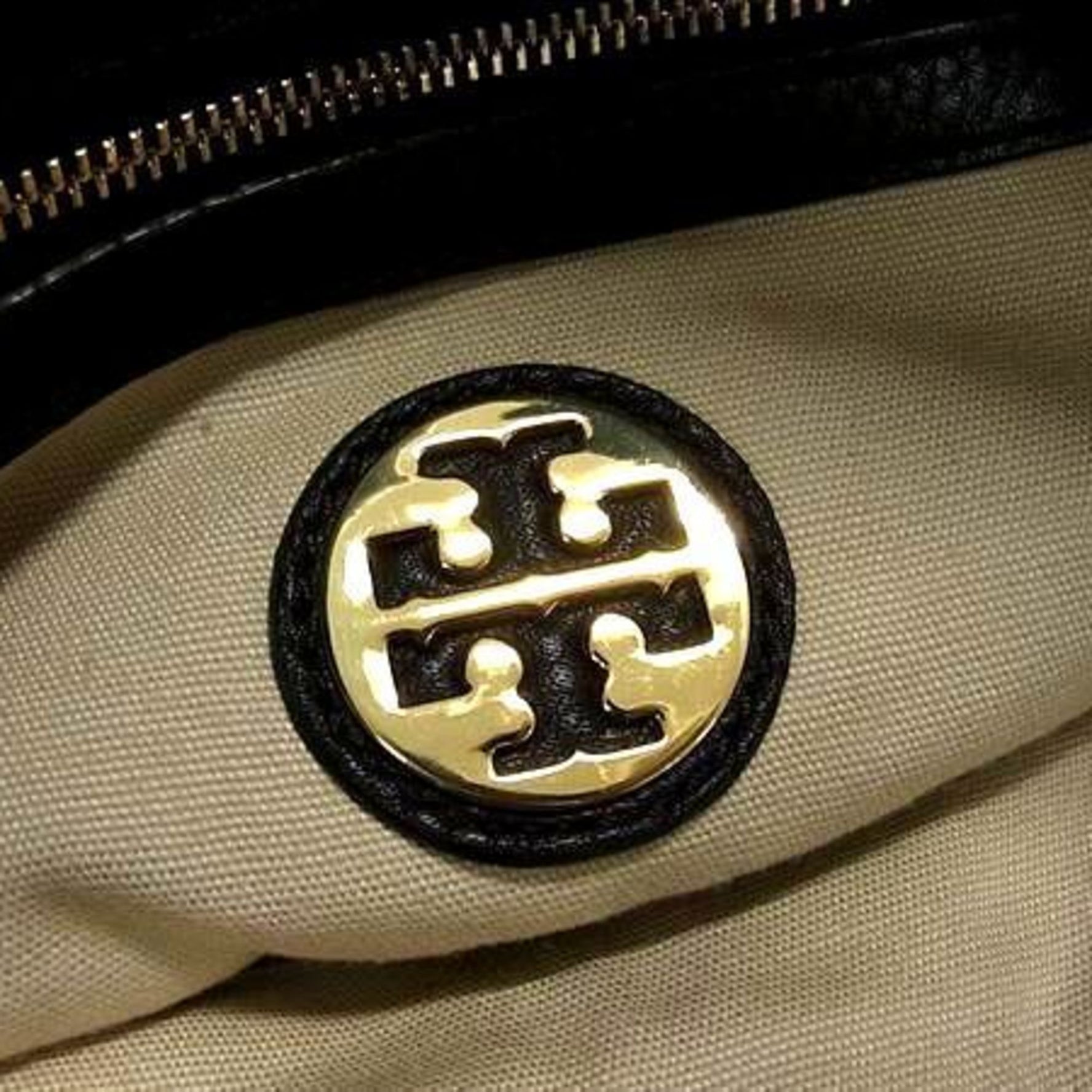 TORY BURCH Amanda Handbag - Leather Shoulder Bag