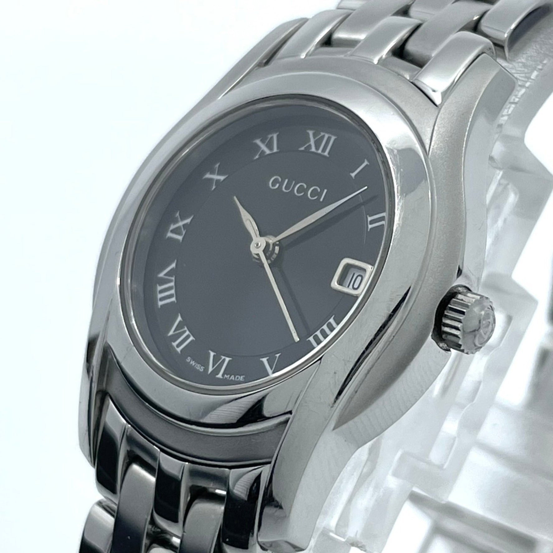 GUCCI 5500L Women's Watch with Black Dial, Date Display, Quartz Movement, Round Roman Numerals, Analog G