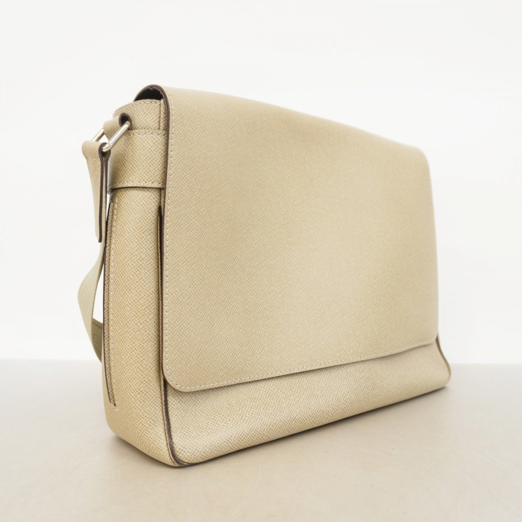 Louis Vuitton Taiga Roman MM Shoulder Bag M32625 Polaire Men's