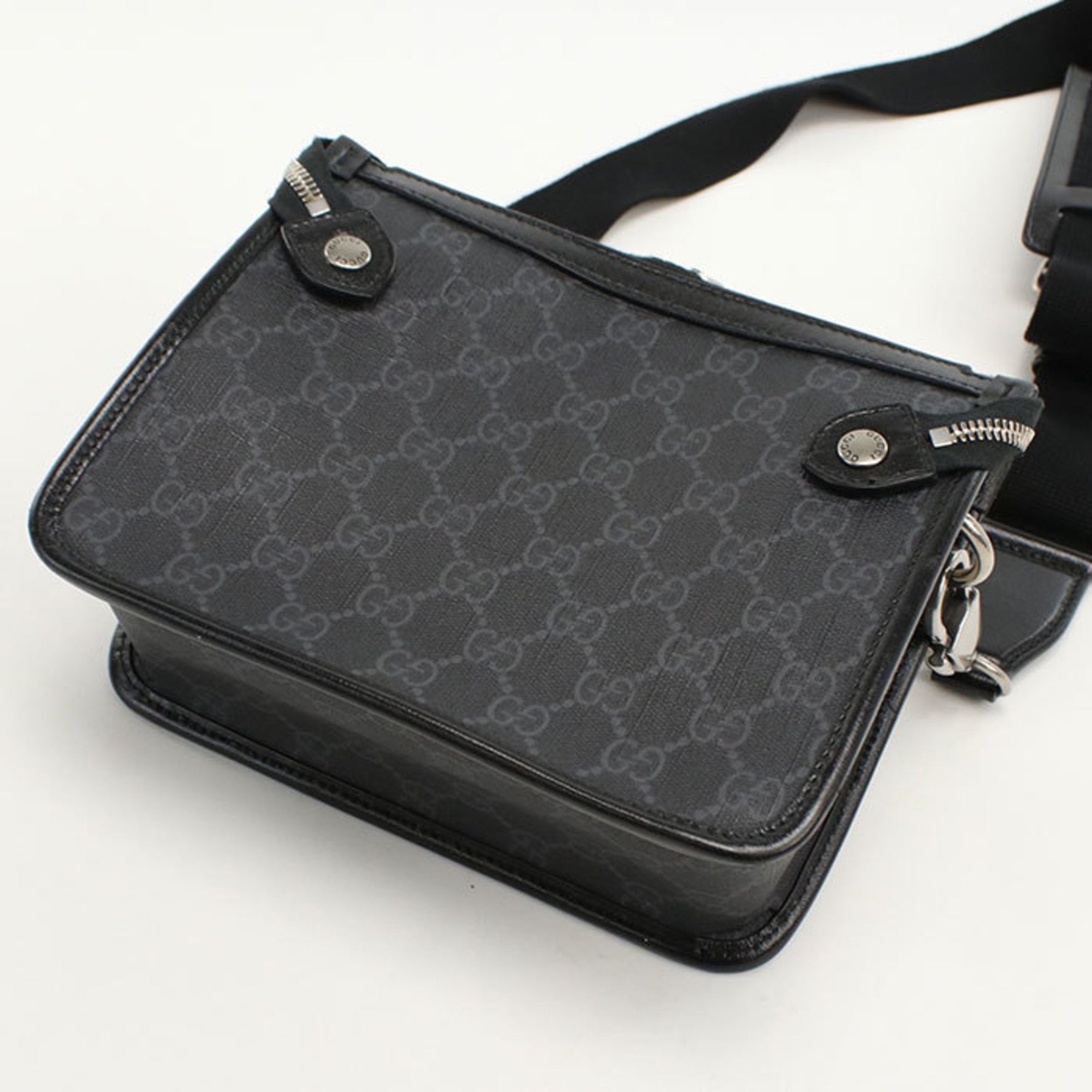 GUCCI Interlocking G Shoulder Bag