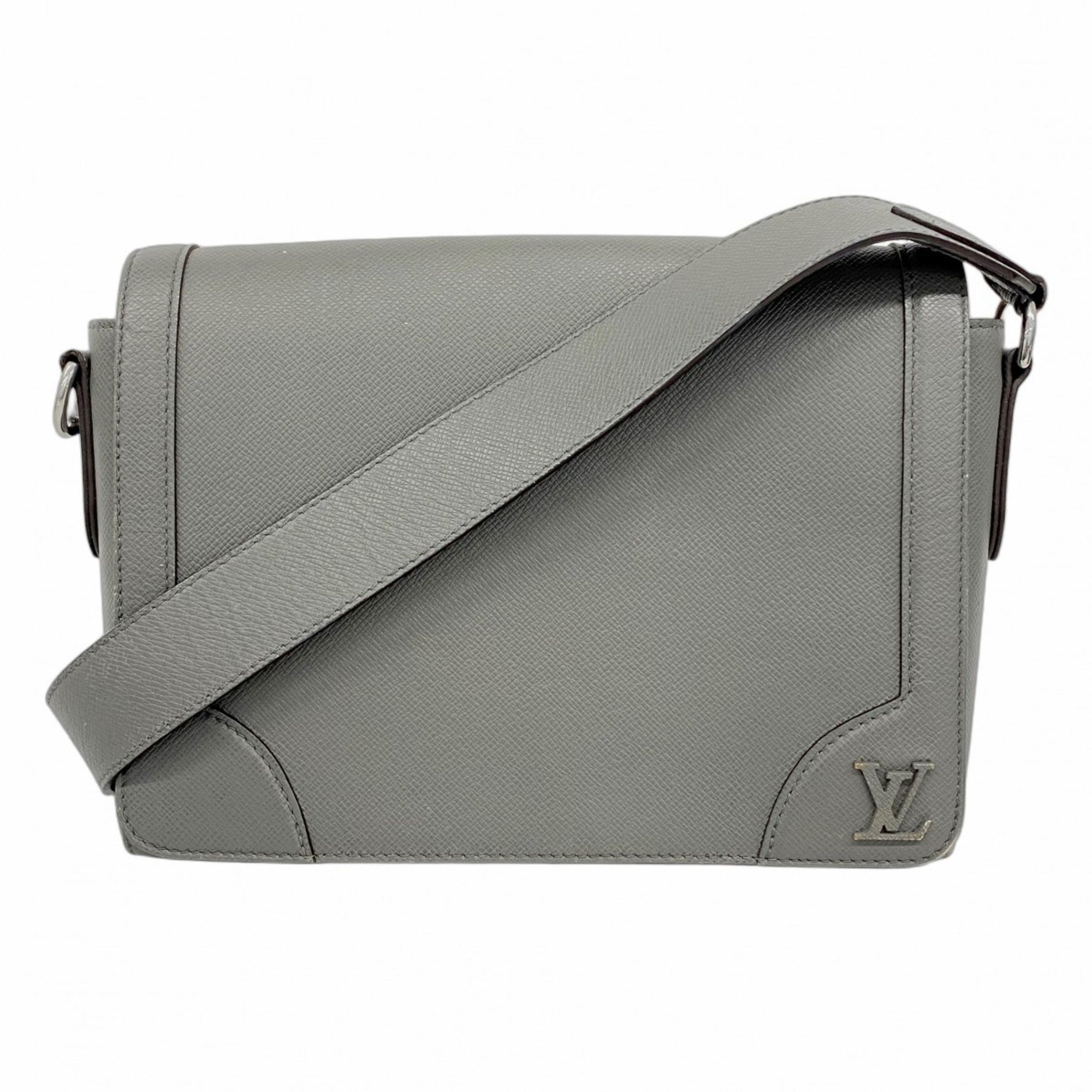 Louis Vuitton Taiga New Flap Shoulder Bag